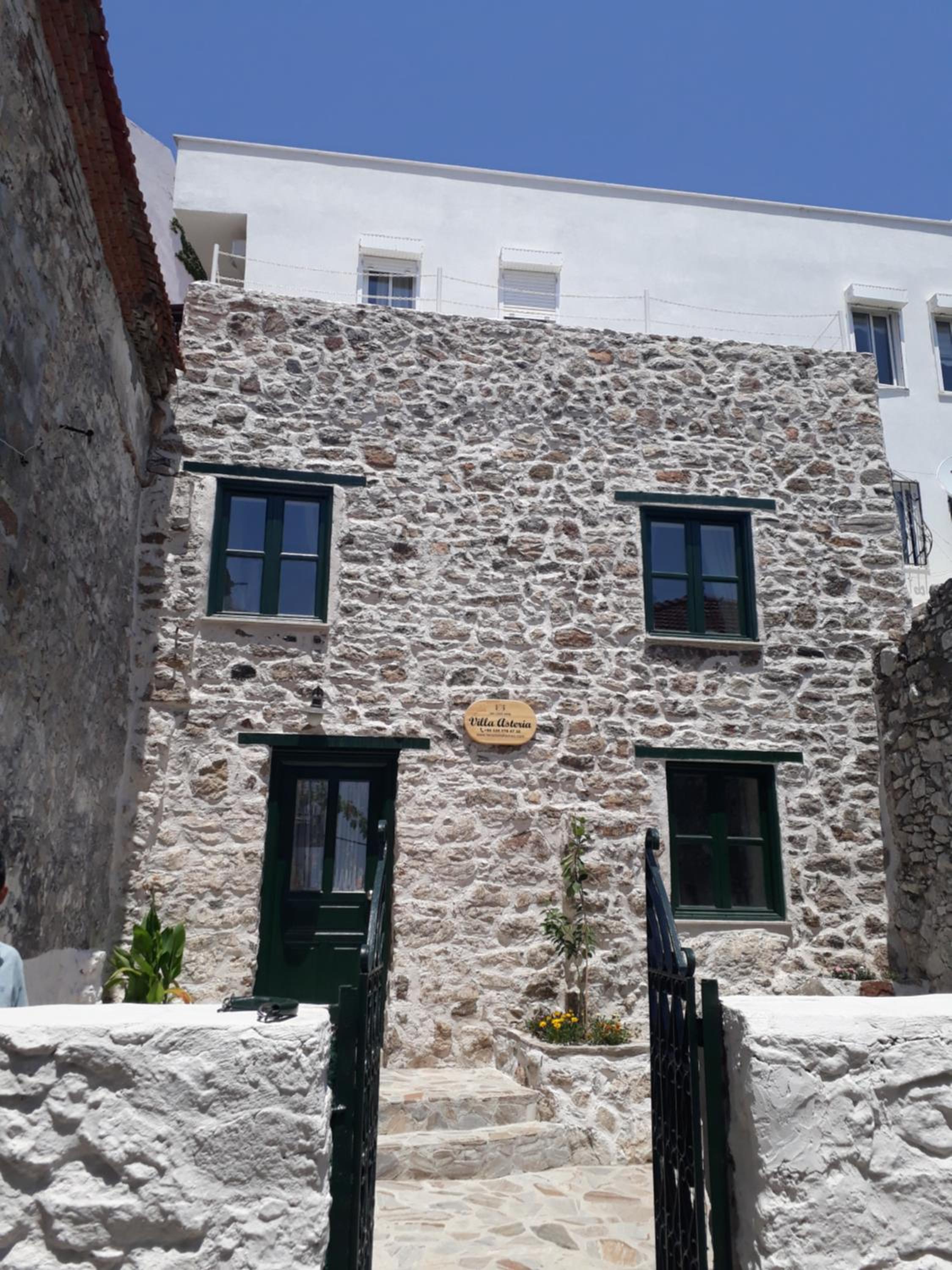 Hotel Two Stone Homes Asteria - Image 1