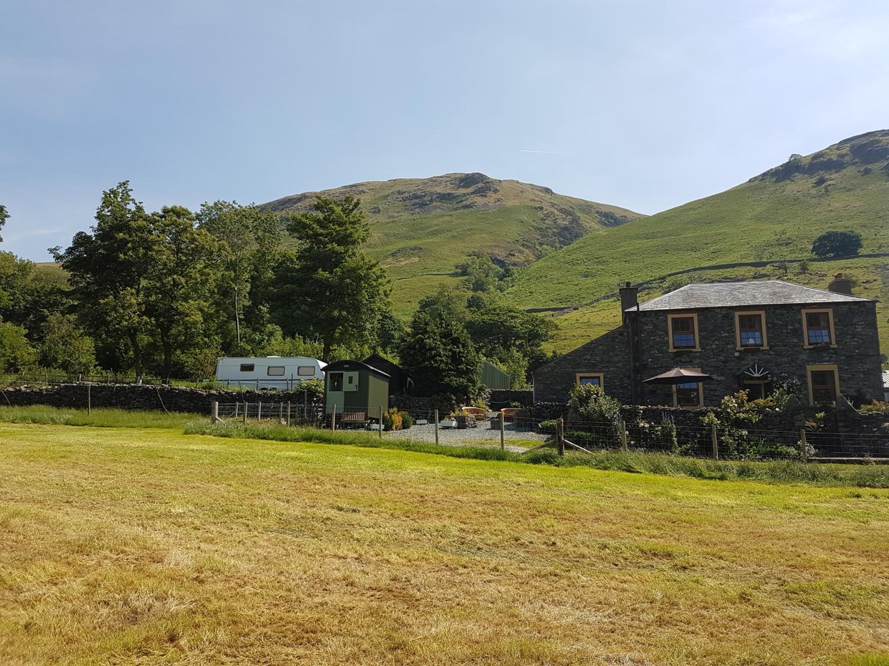 Shepherds hut Dolly wagon view 3