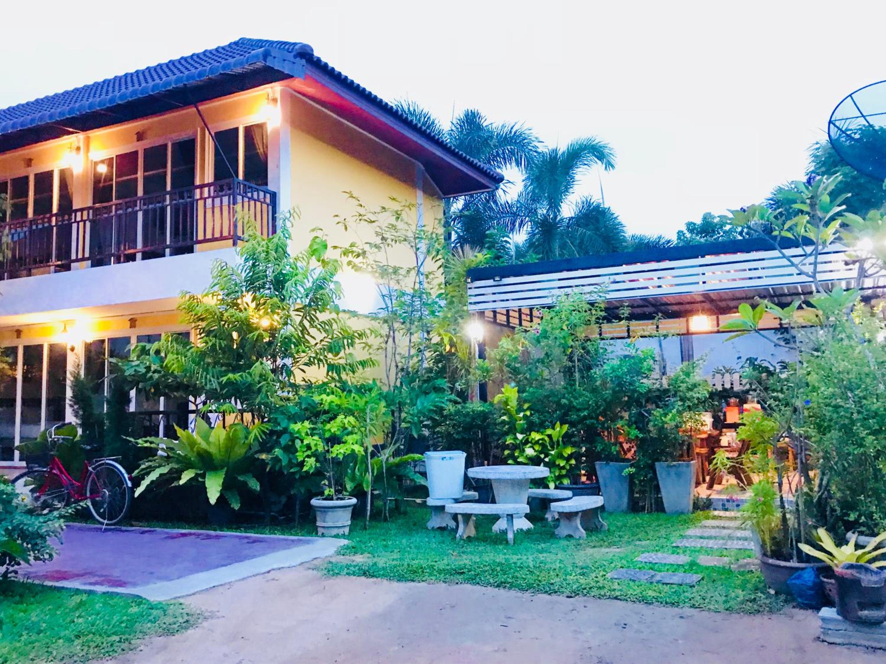 Baan Chang Residence