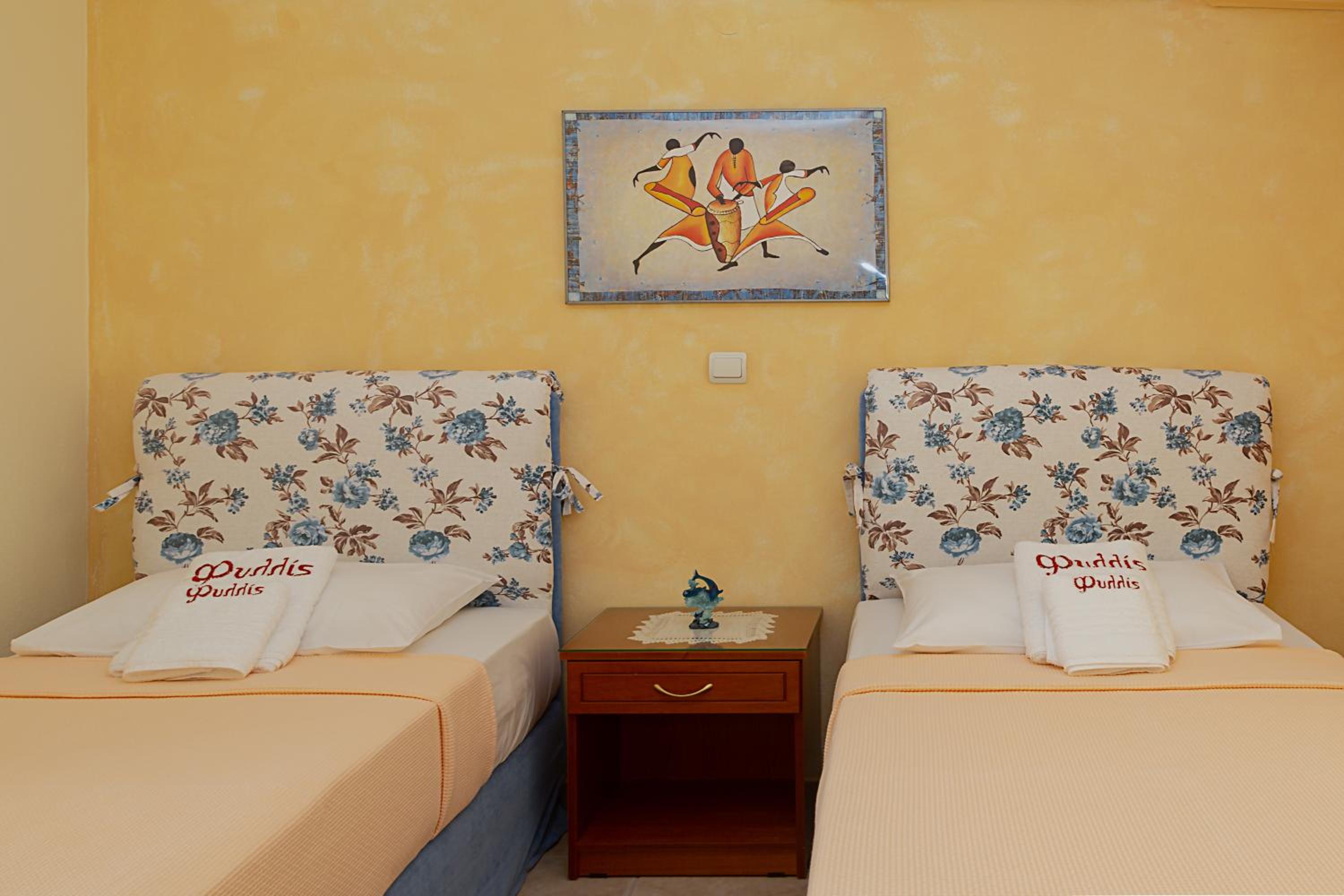 Phyllis Maisonettes photo 5