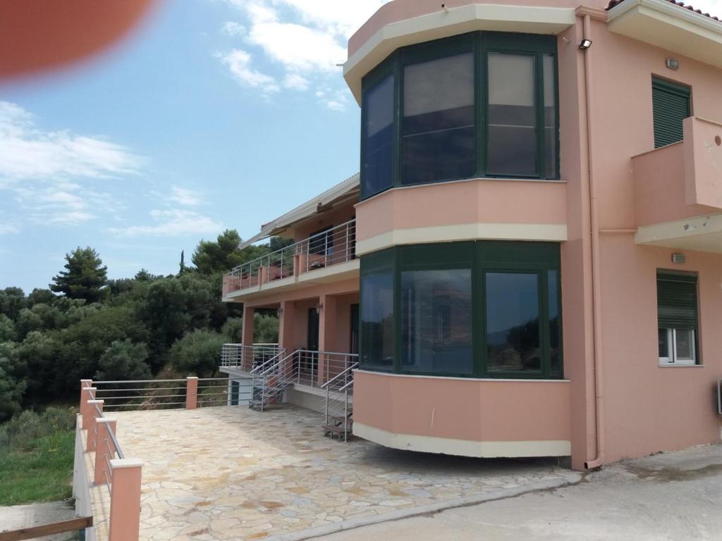 Loggos view apartments