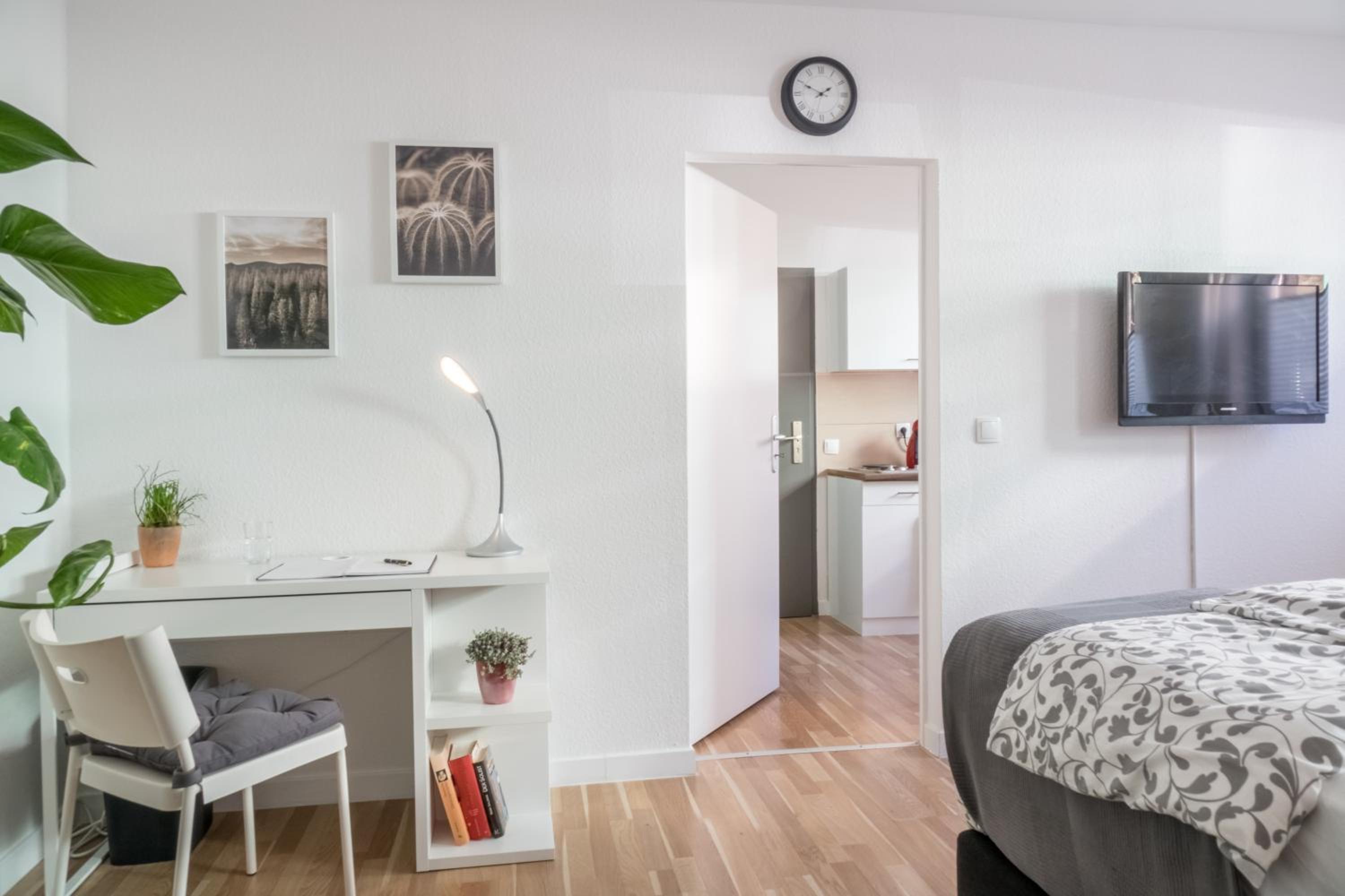 Wuppertal Vacations - Apartments an der Universitat - Property Image 16