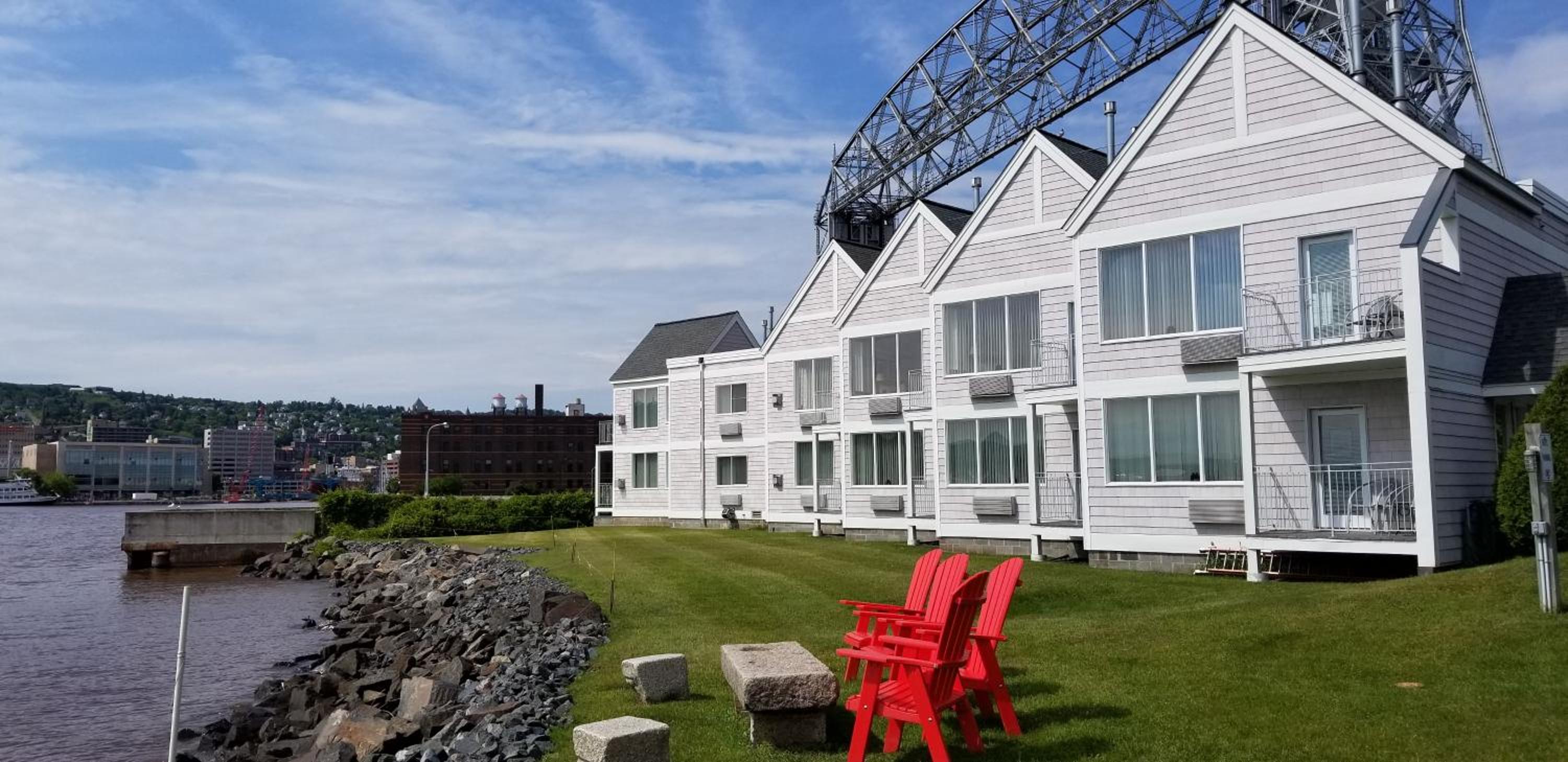 Hotel South Pier Inn