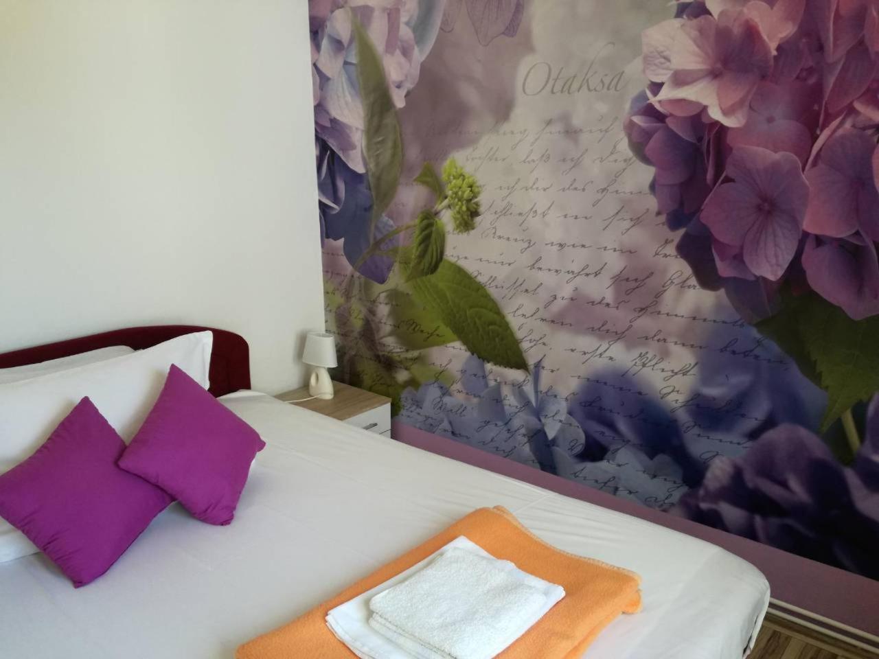 Apartment Yelena Rose West photo 5