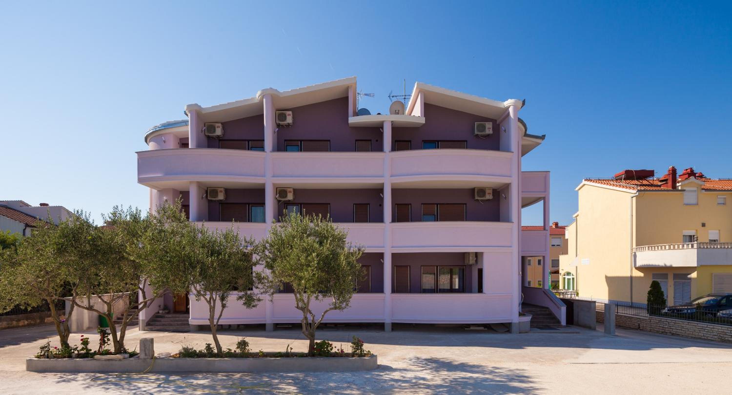 Apartments Mara