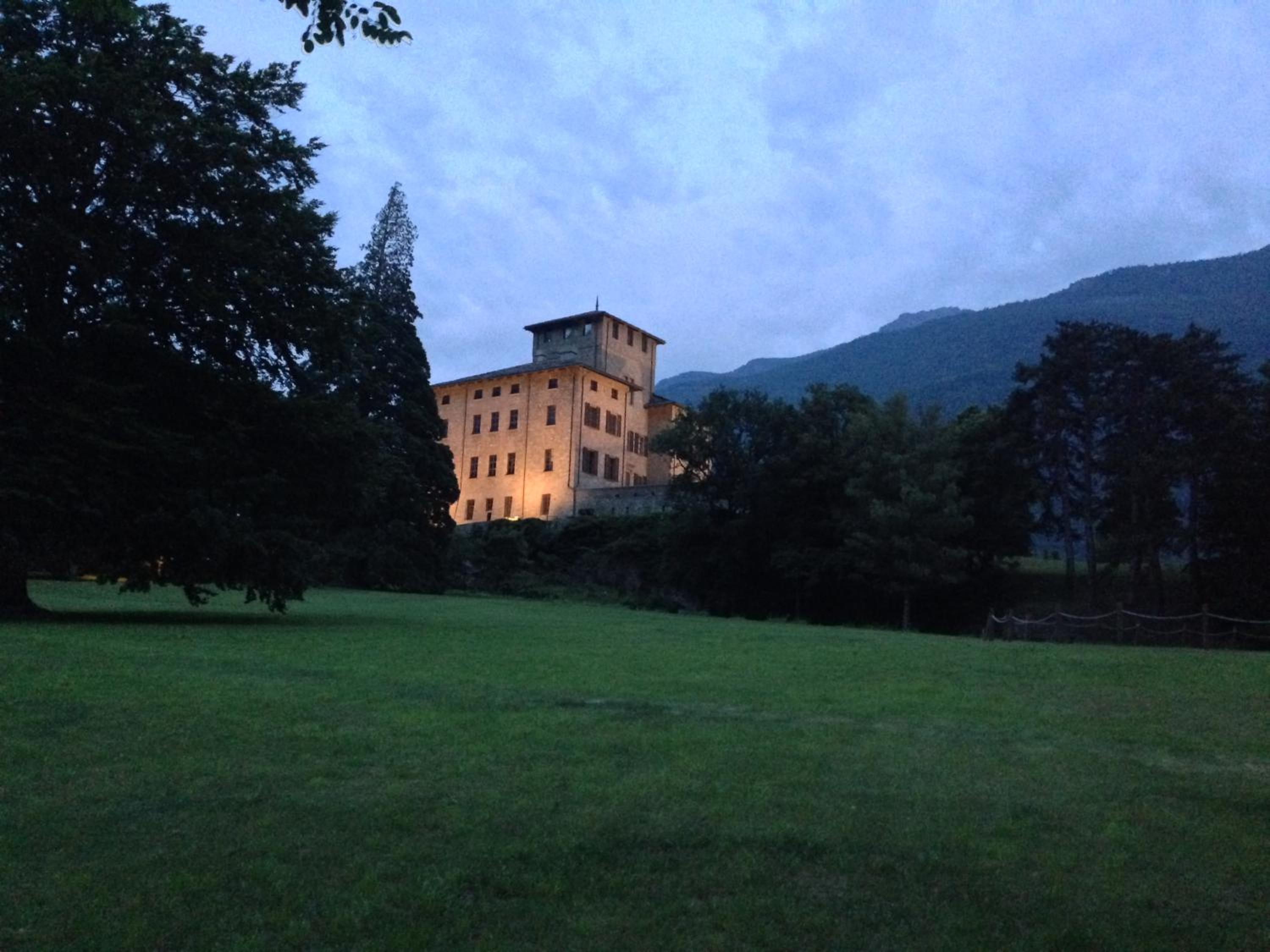 Au Coin Du Chateau view 5