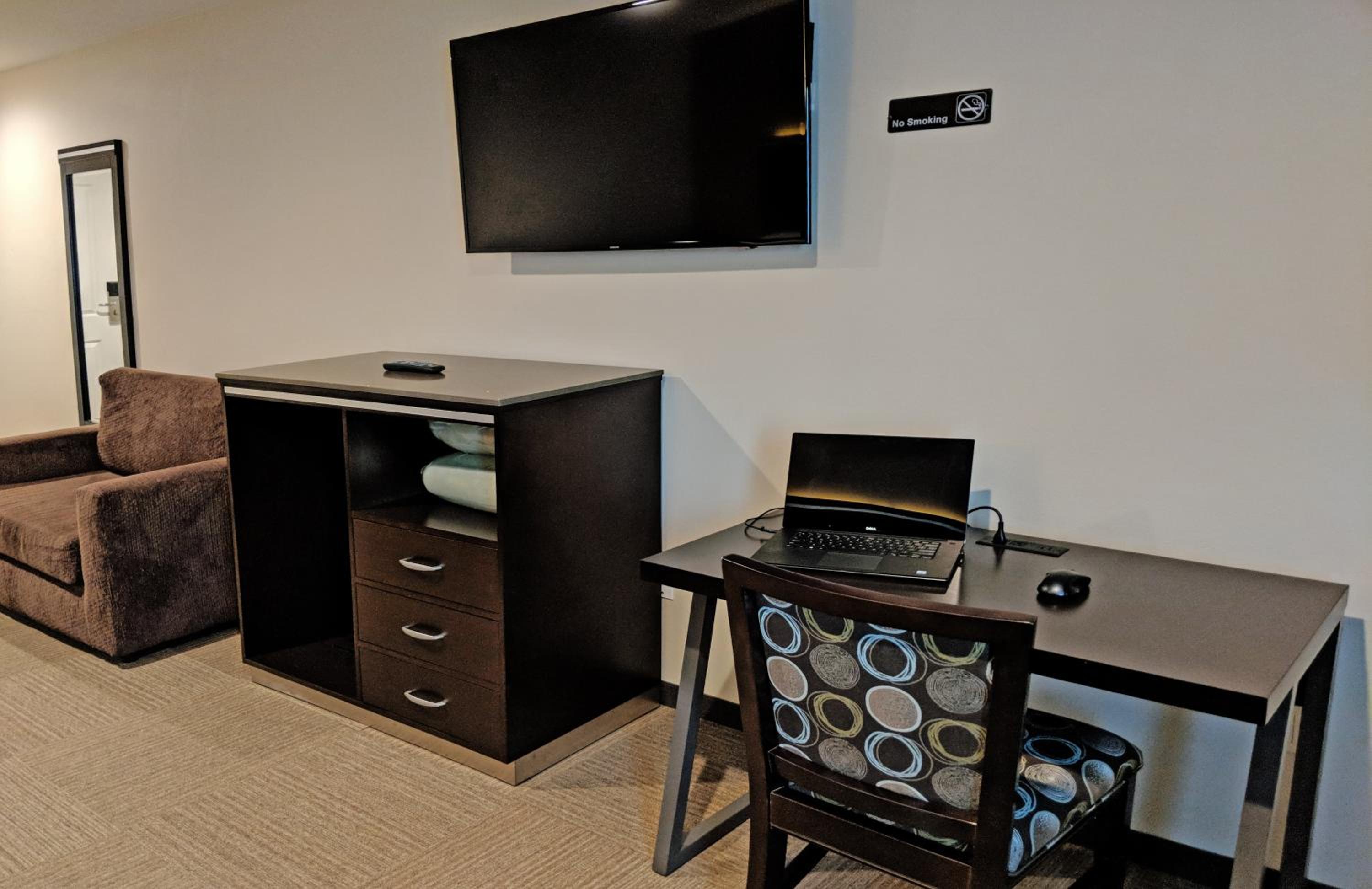 Pico Rivera Vacations - Epic Hotel - Property Image 6