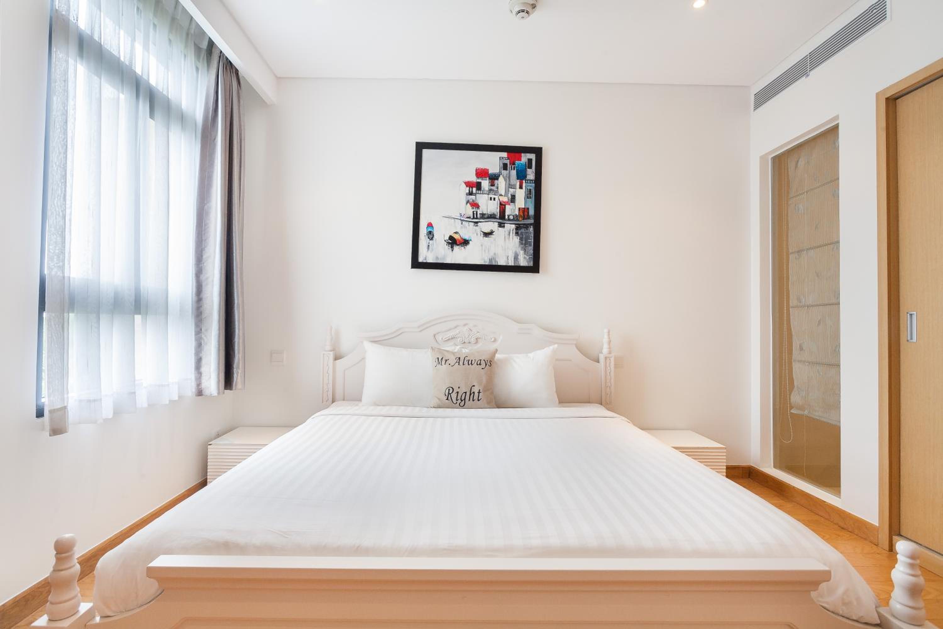The Ocean Apartment IDCWH B302 view 3