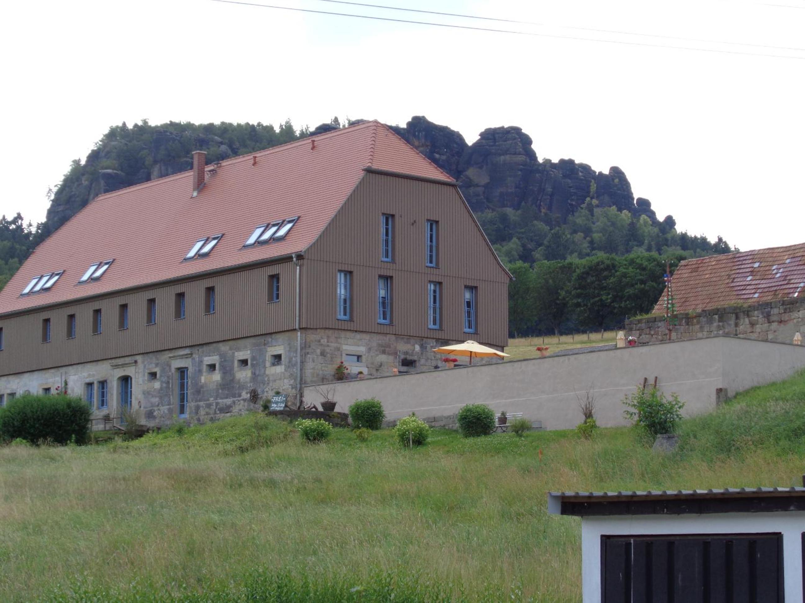 Photo 6