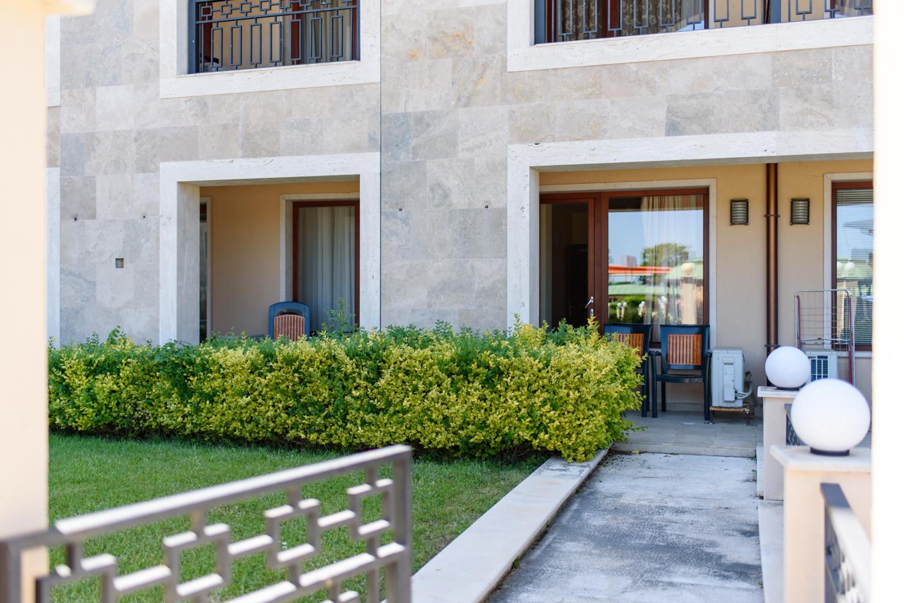 Photo 87