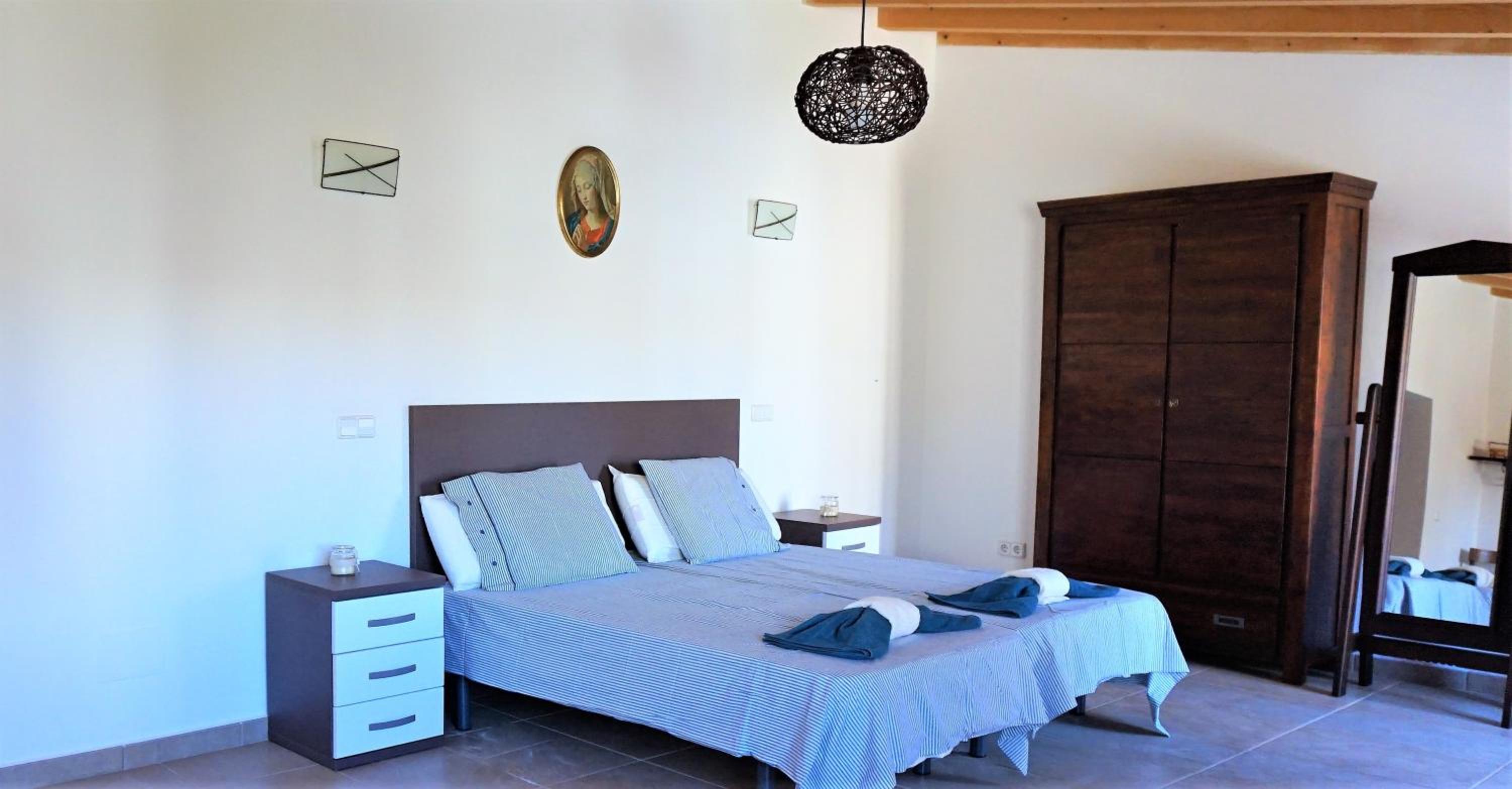 Born 23 - House with Pool in the centre of Lluchmayor. free wifi view 3