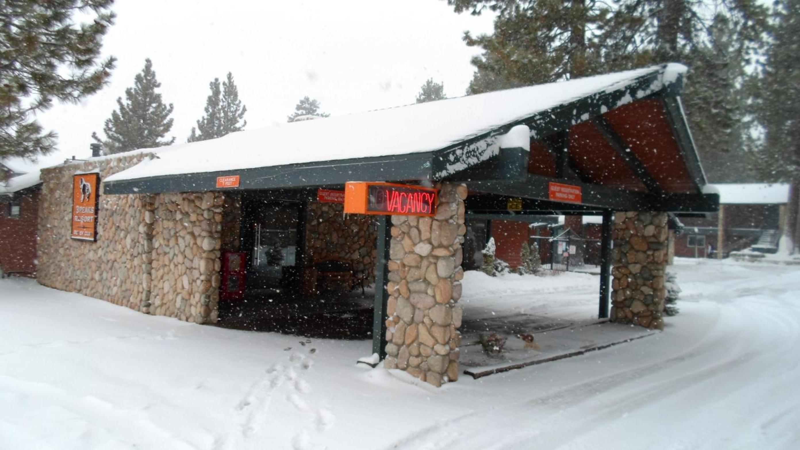 Lake Tahoe Vacations - 3 Peaks Resort Beach Club - Property Image 33