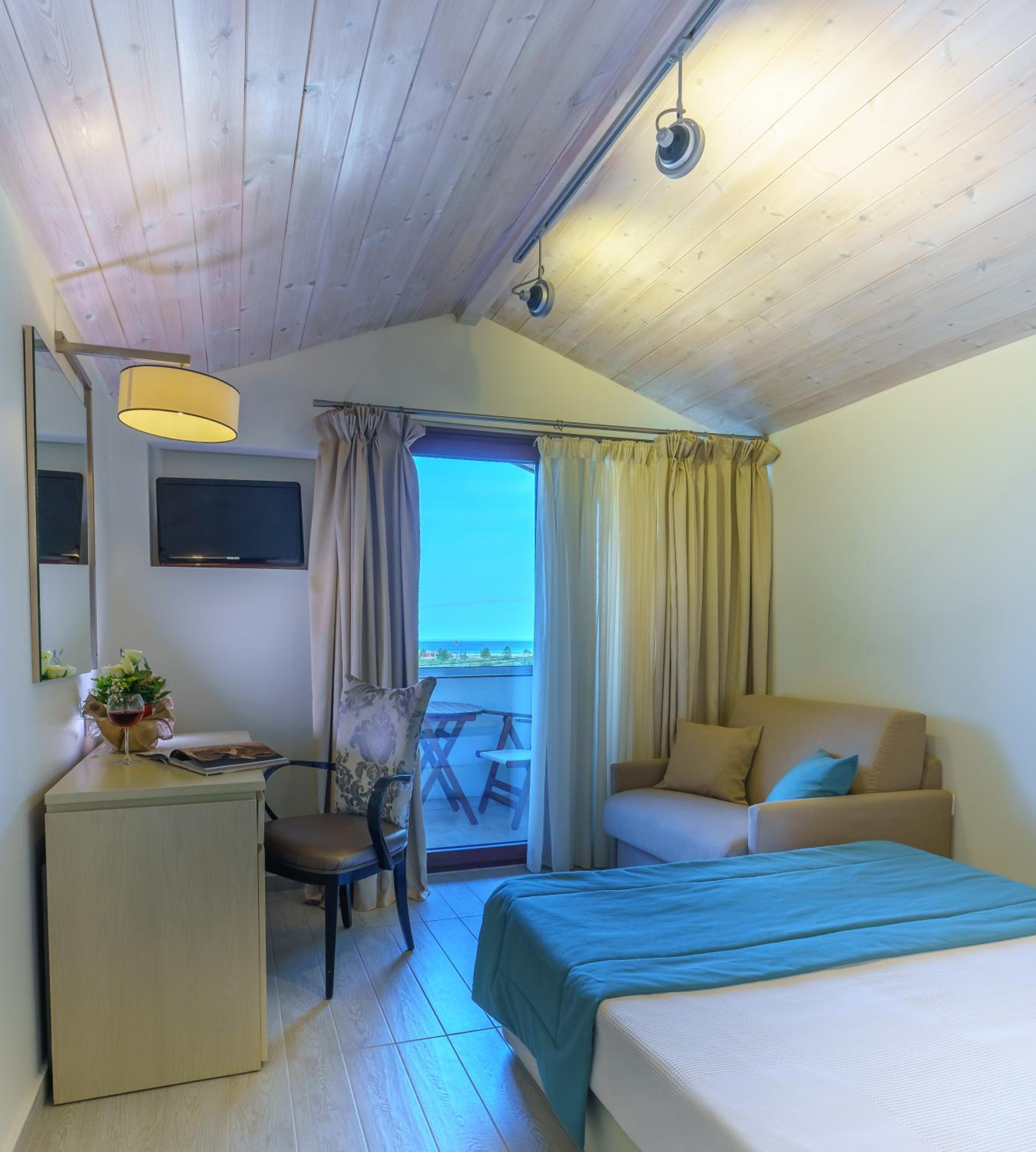 Cosmopolitan Hotel by GHH