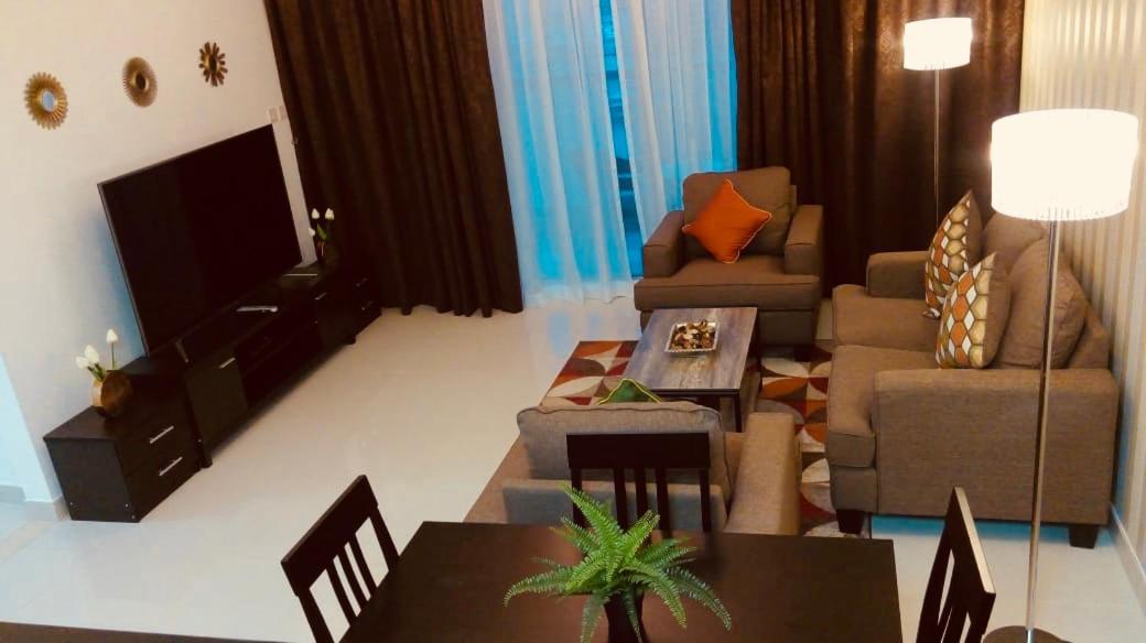 Golden Stay Vacation Homes continental tower marina
