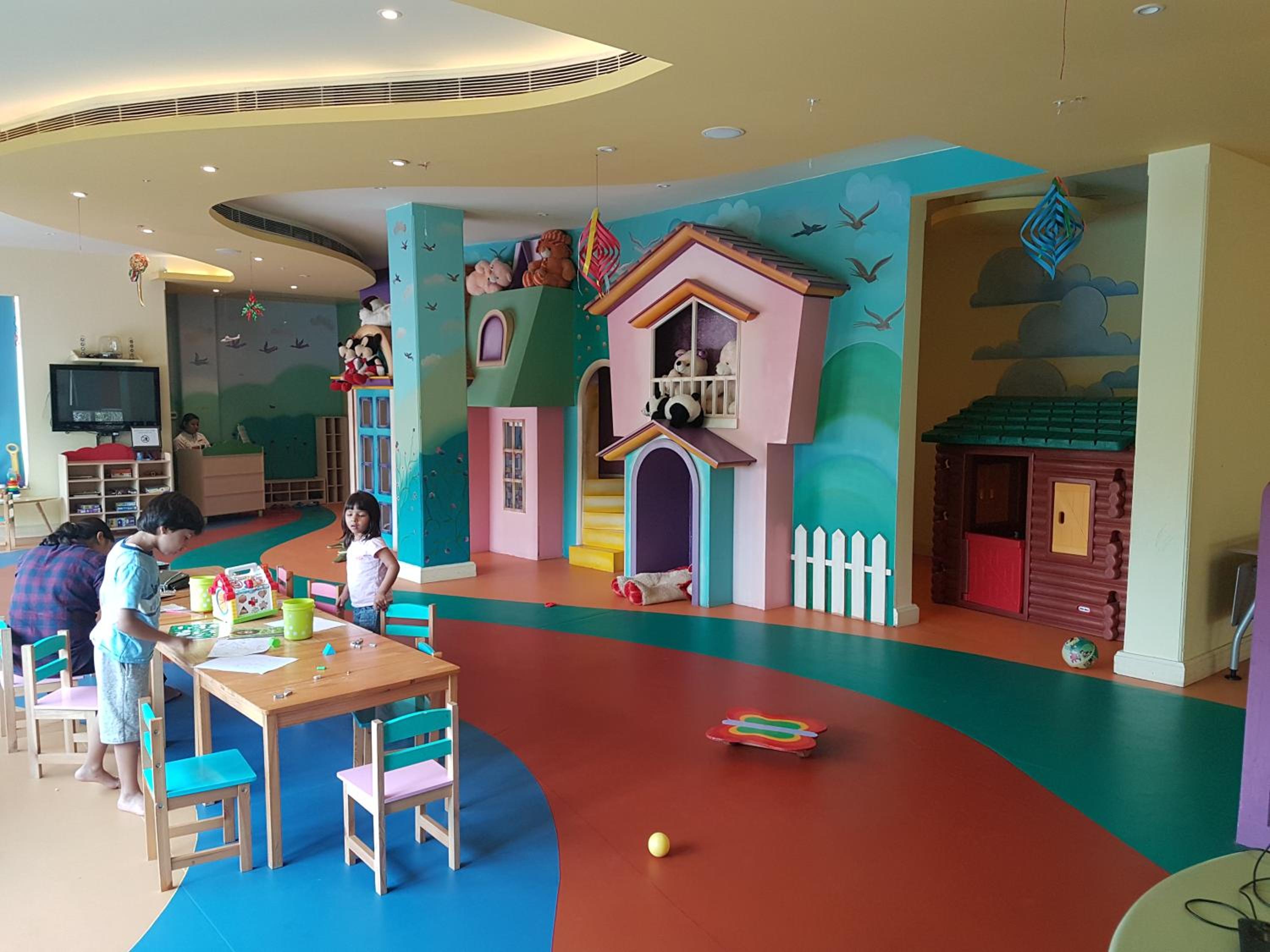The Palms Town & Country Club - Resort