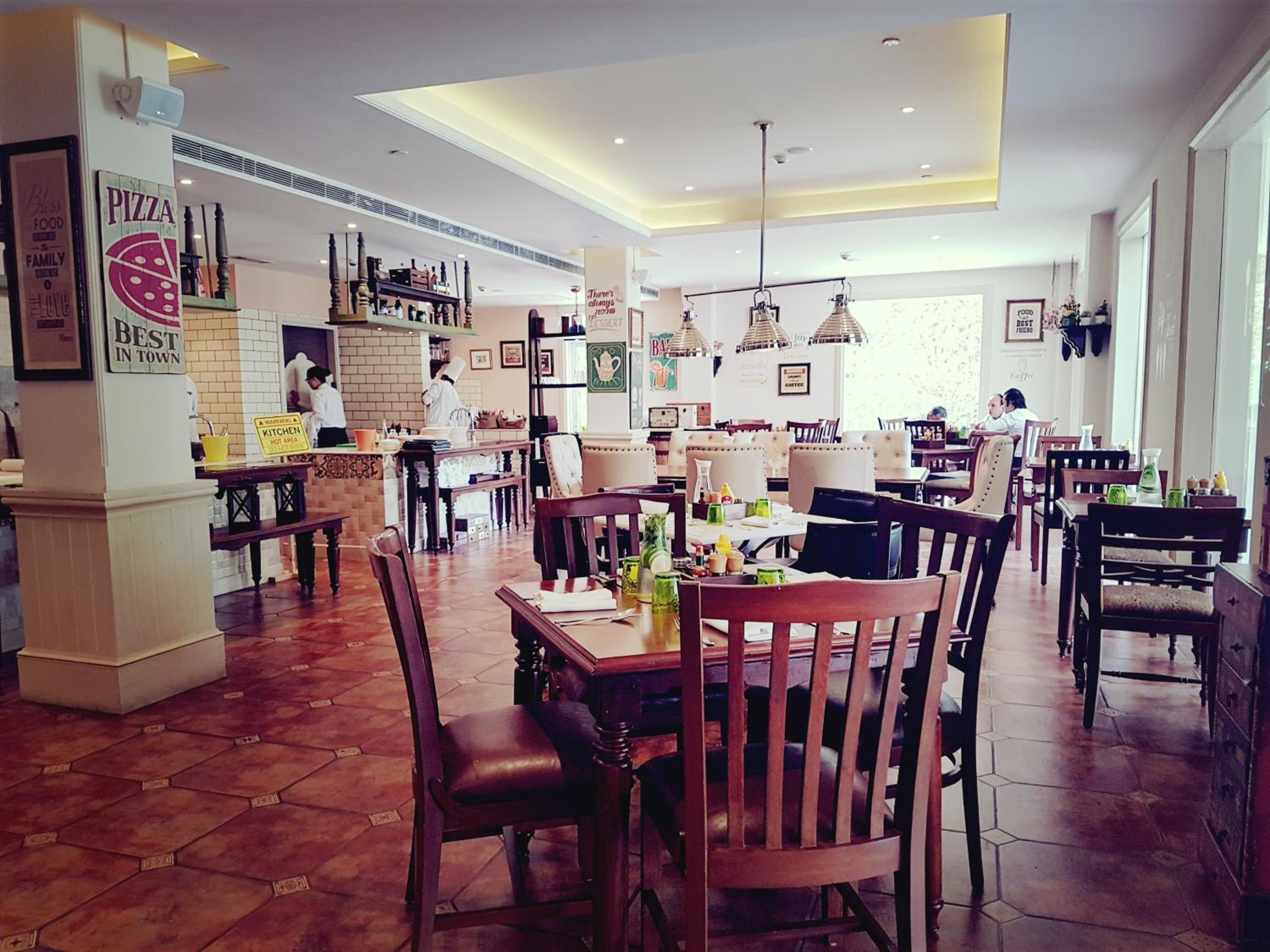 The Palms Town & Country Club - Resort