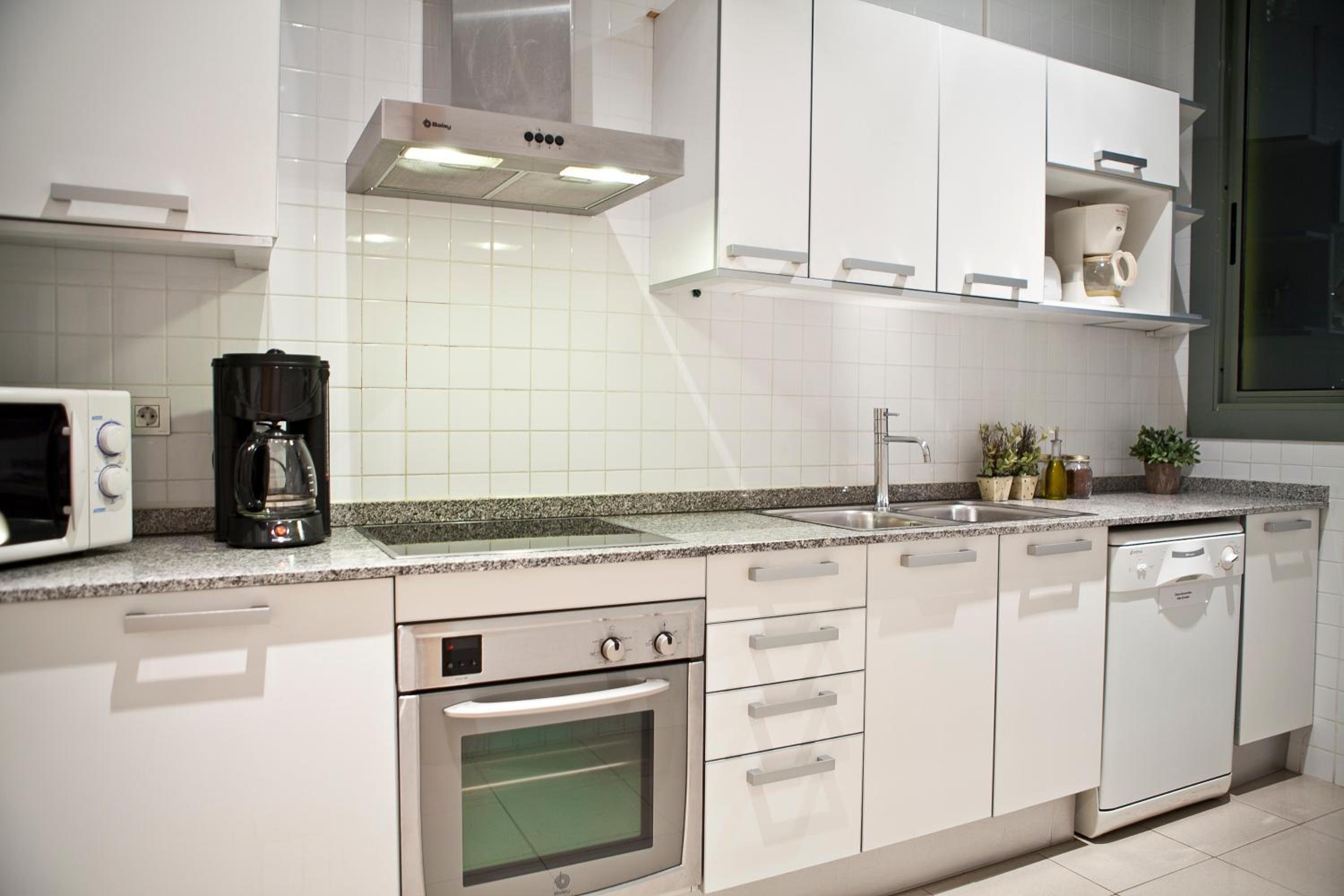 Fewdays Barcelona Apartments