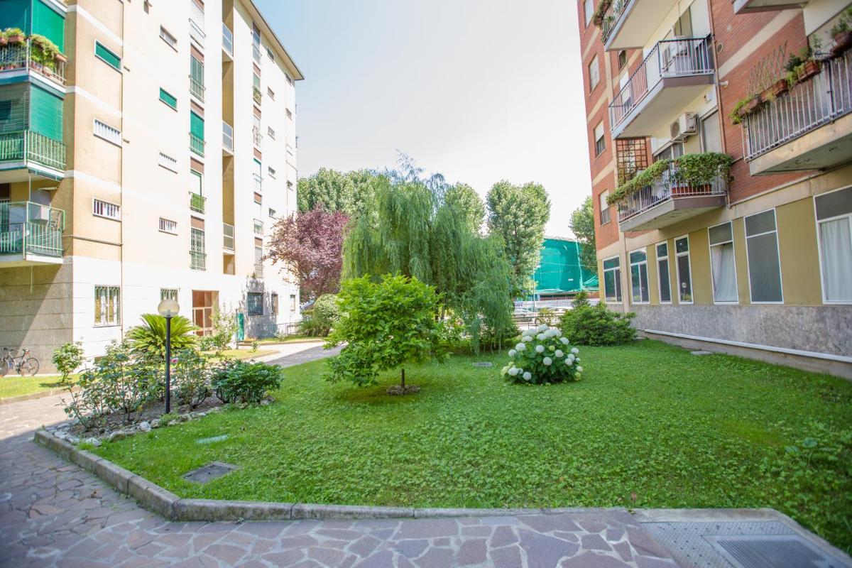 Linate Airport Apartment