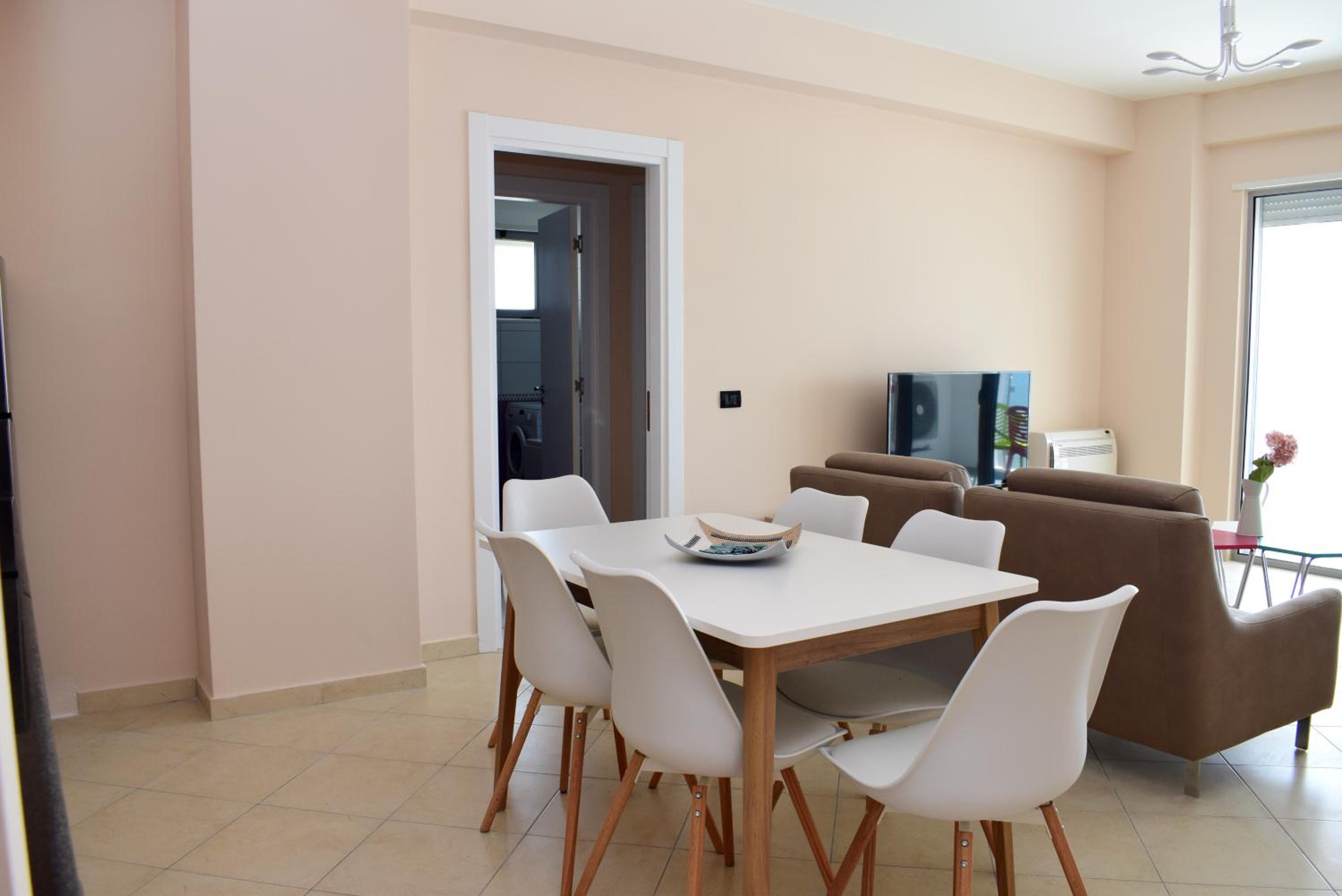 Brisa del Mar Beachfront Apartments