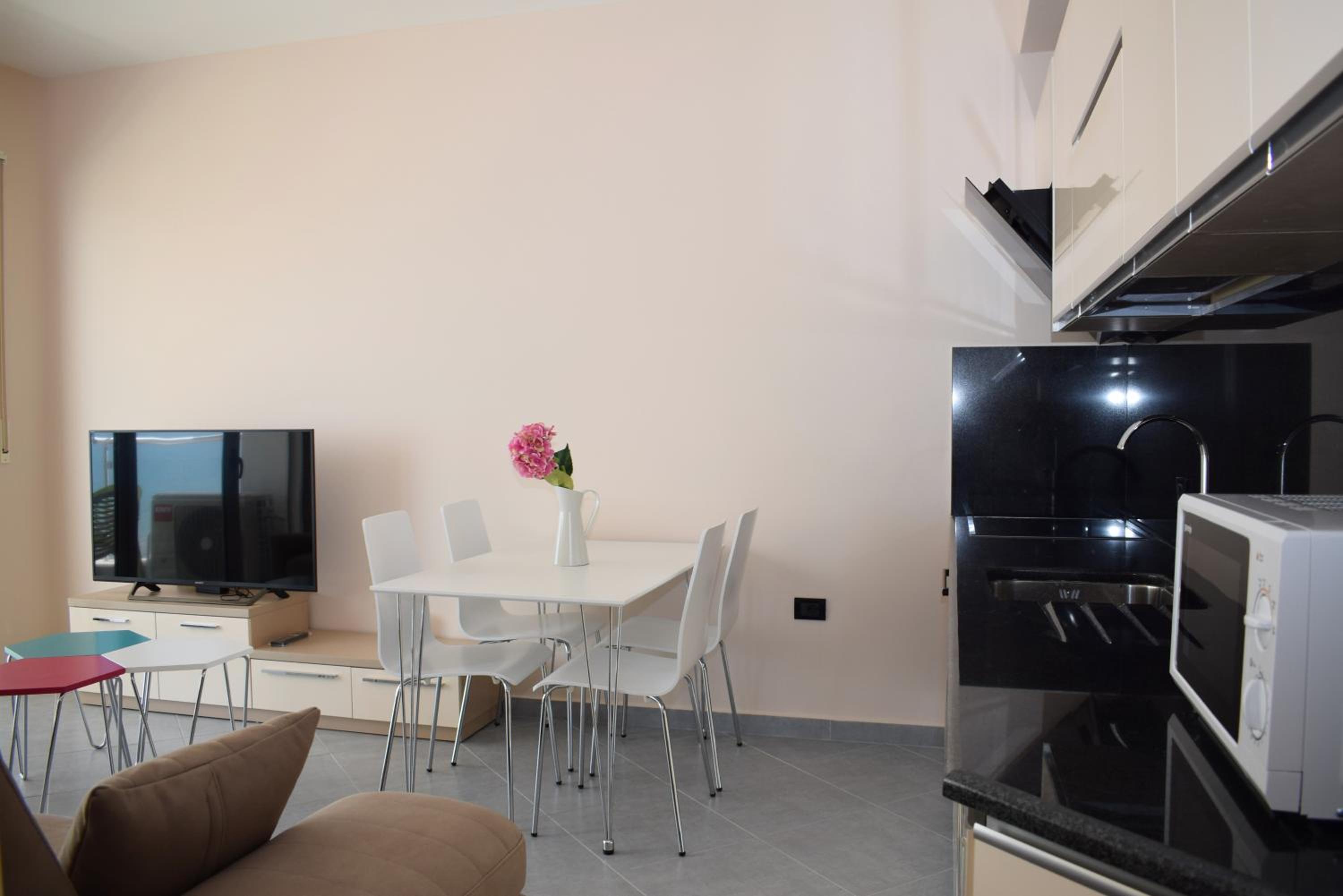 Brisa del Mar Beachfront Apartments