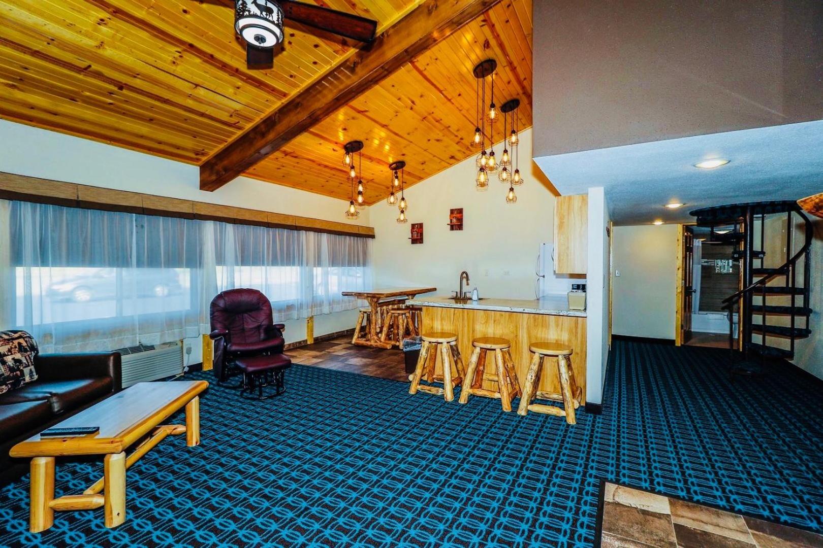 Round Barn Lodge