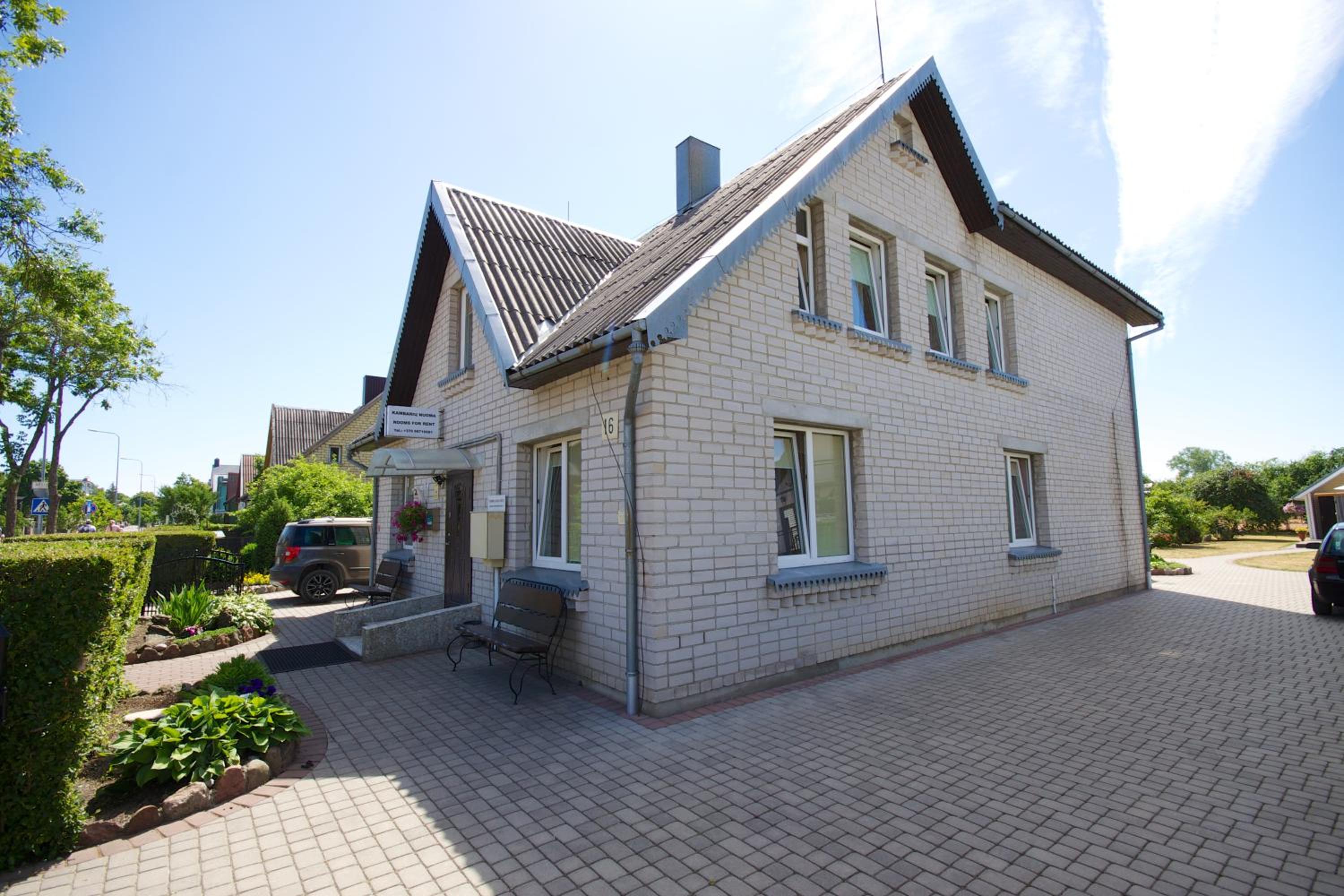Photo 11