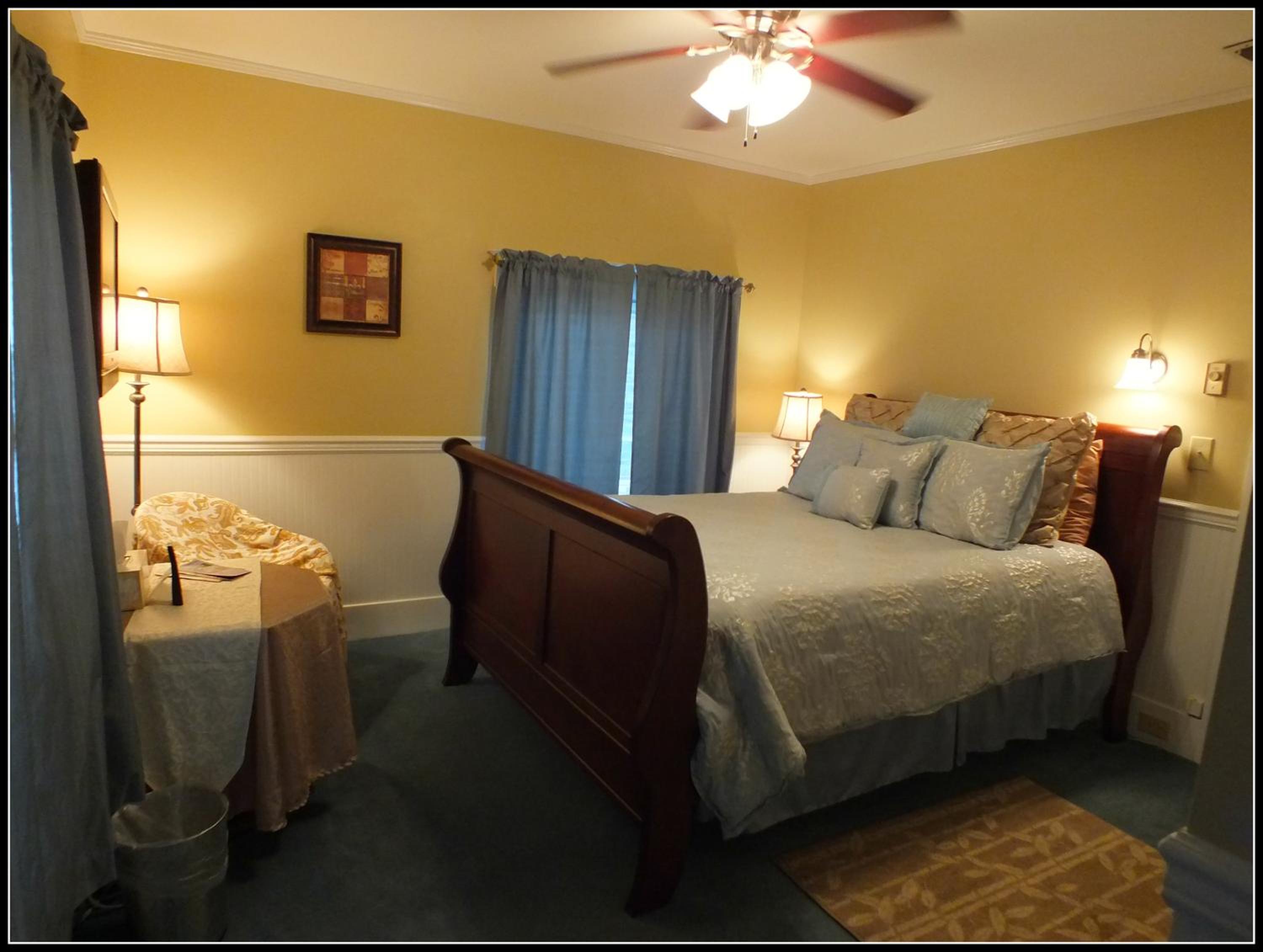 Sunnyside Inn Bed &Breakfast view 2