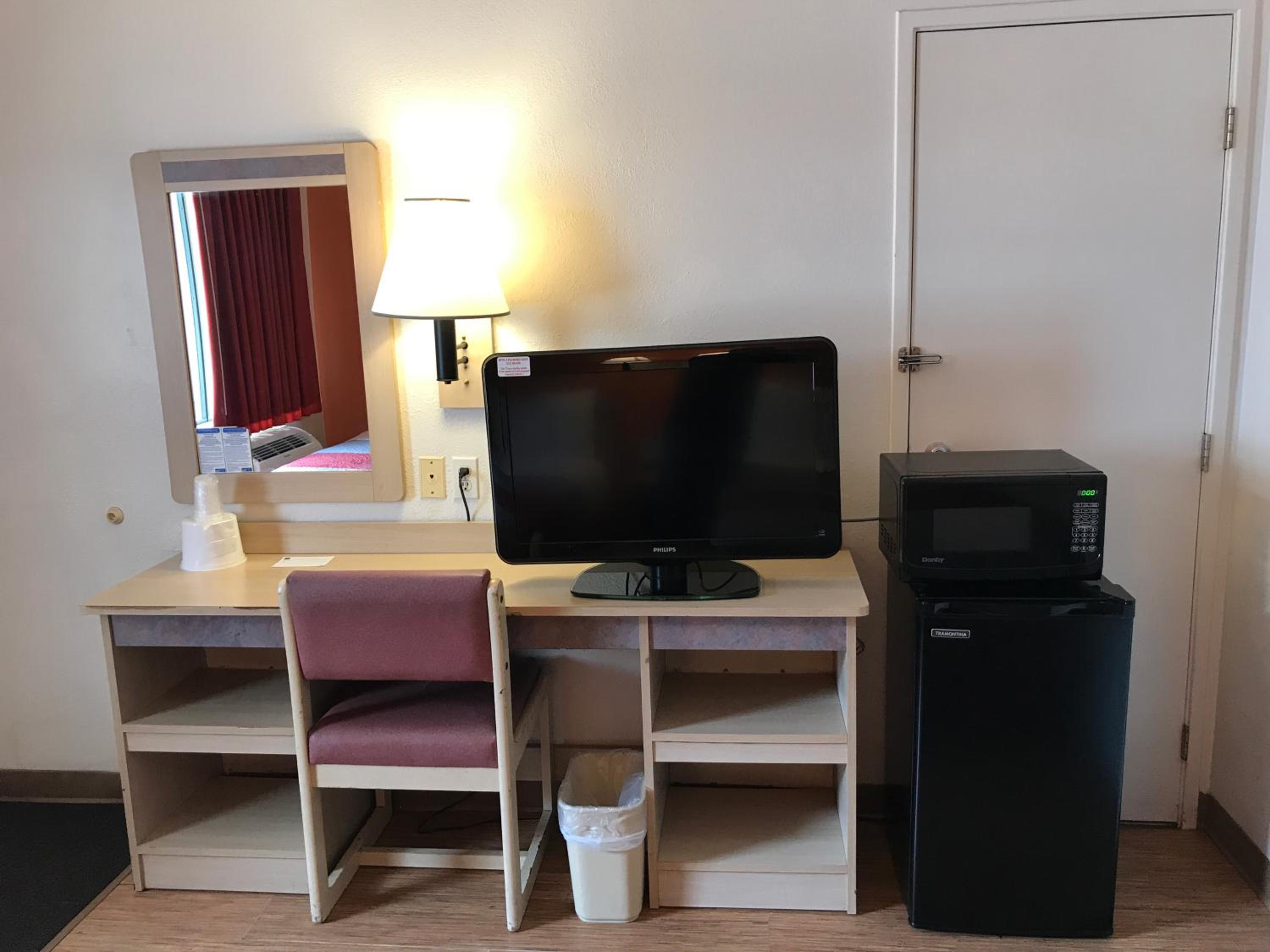 Motel 6-Des Moines, IA - North