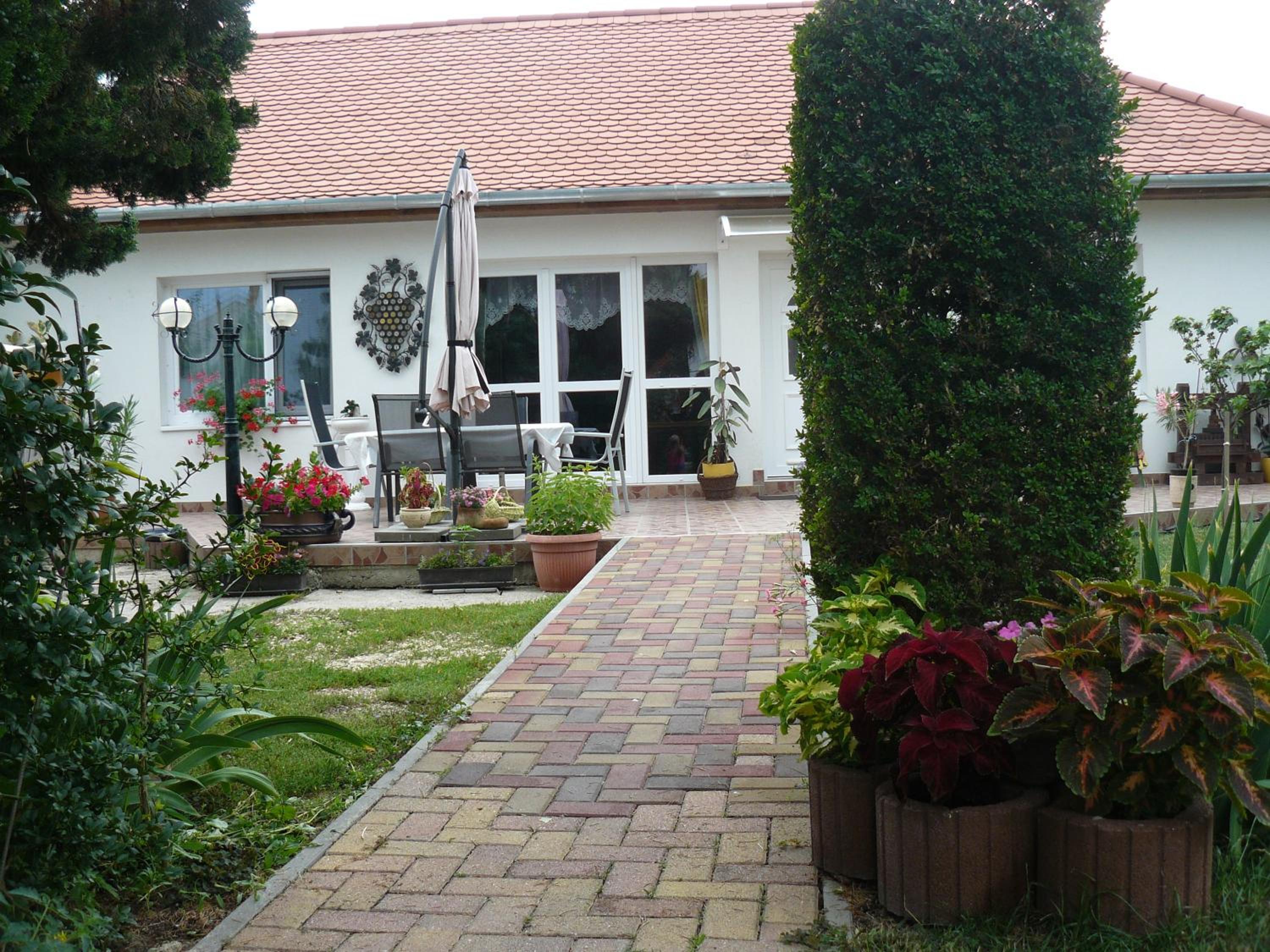 Photo 36