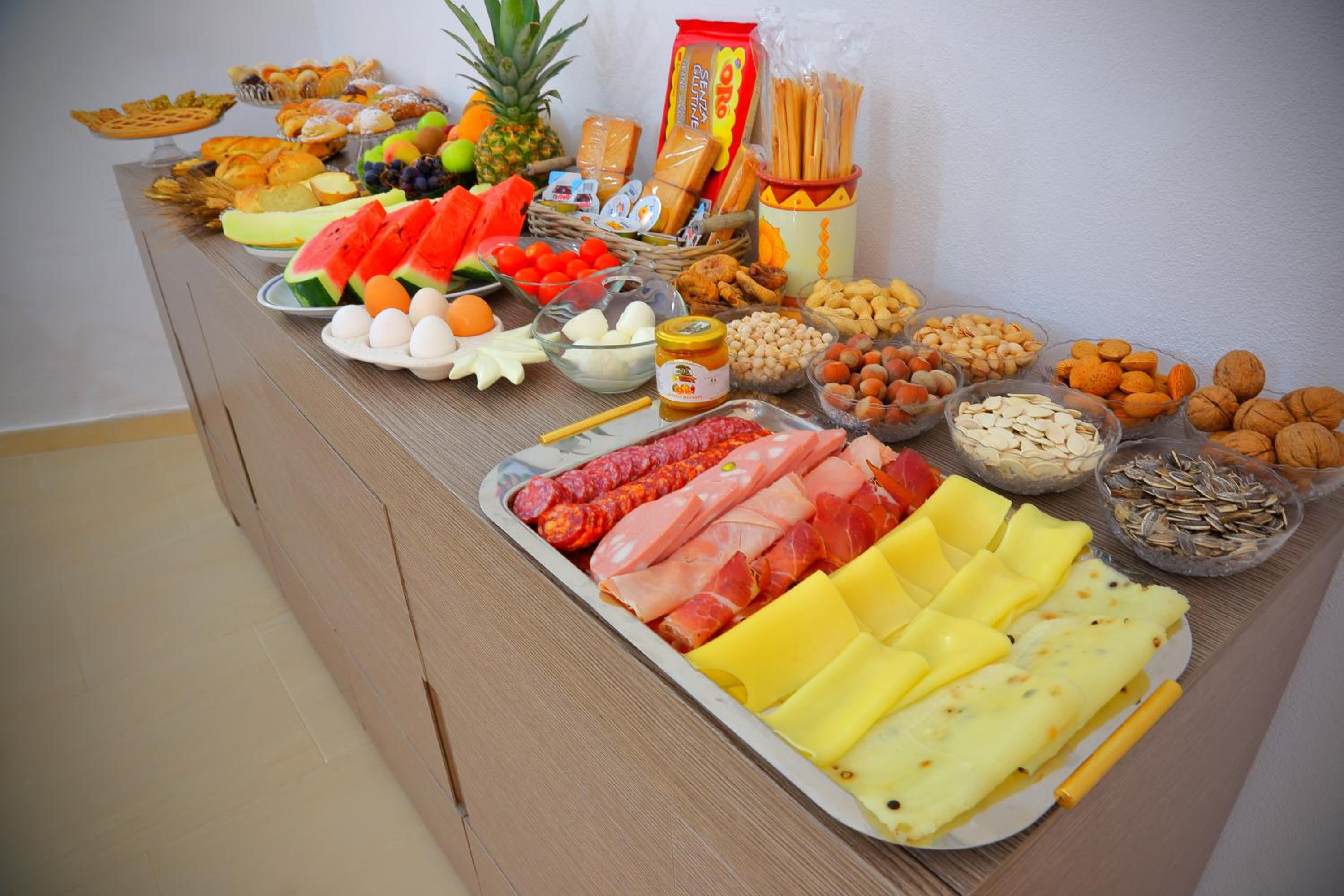 Hotel B&B Il Melograno Antico con Terrazza e Giardino - Image 1