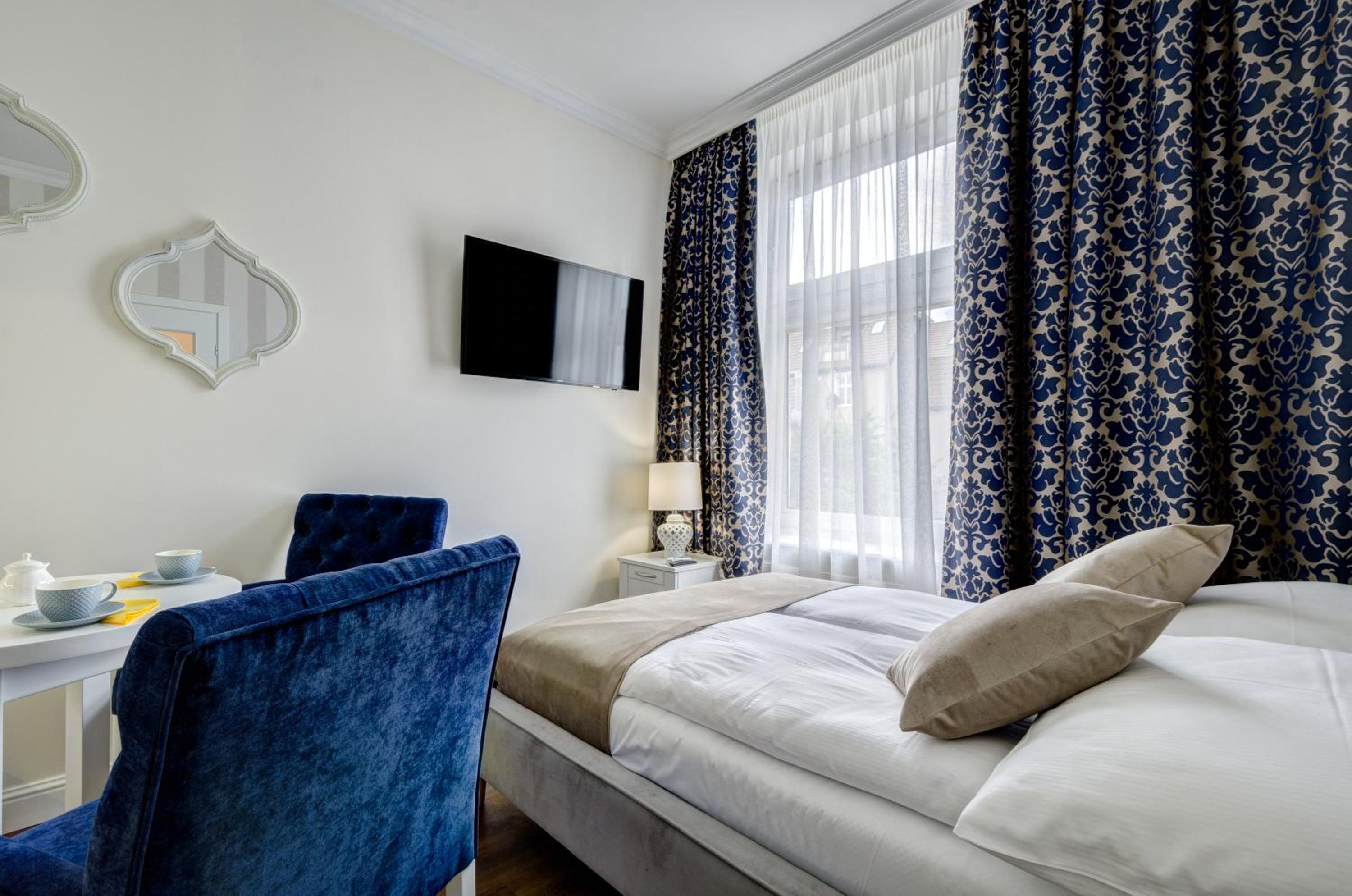 3 City Apartments - Solaro view 5