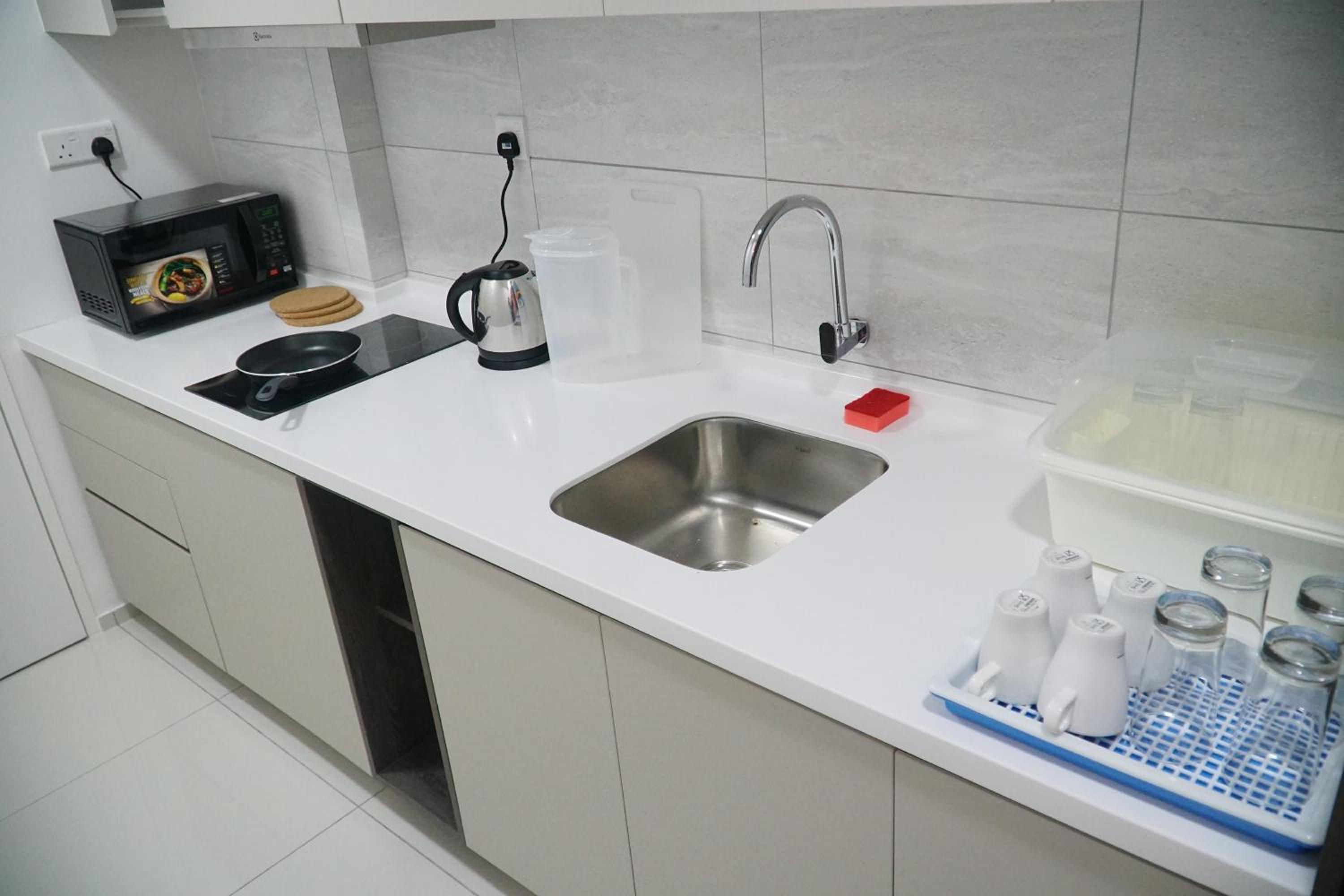 The Robertson Retreat - Modern Comfort & City Views In The Middle of Kuala Lumpur