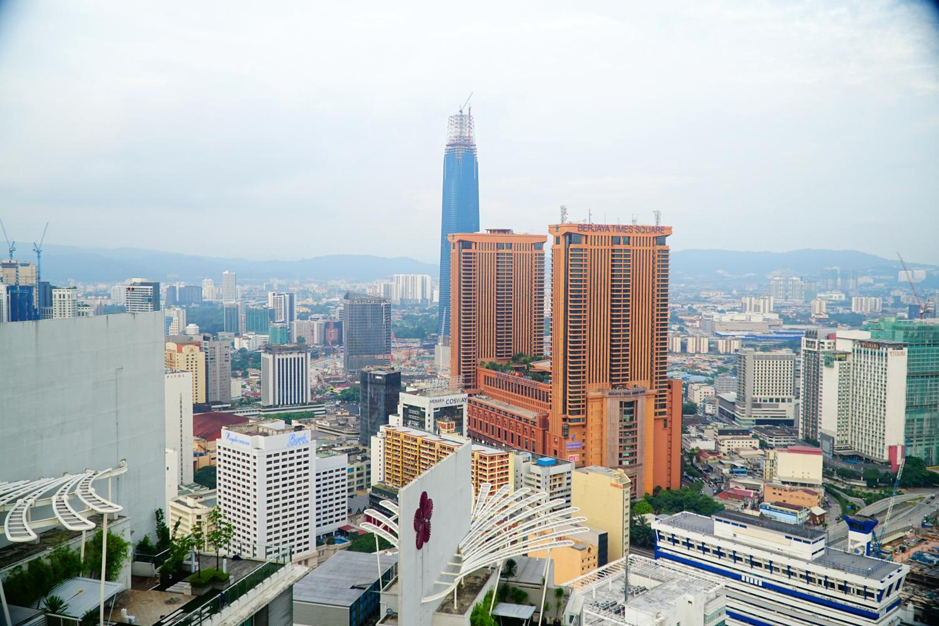 The Robertson Retreat - Modern Comfort & City Views In The Middle of Kuala Lumpur