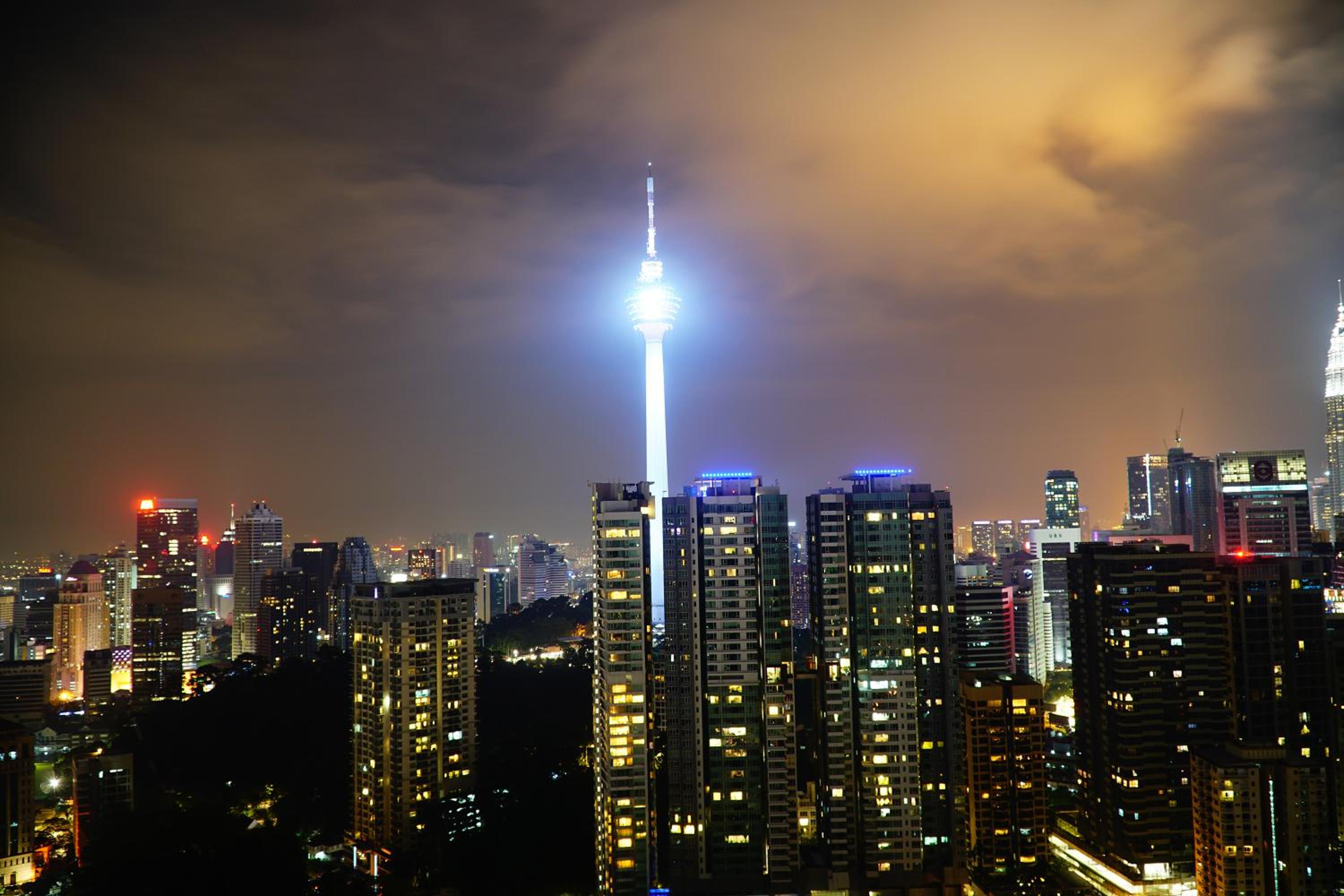 The Robertson Retreat - Modern Comfort & City Views In The Middle of Kuala Lumpur