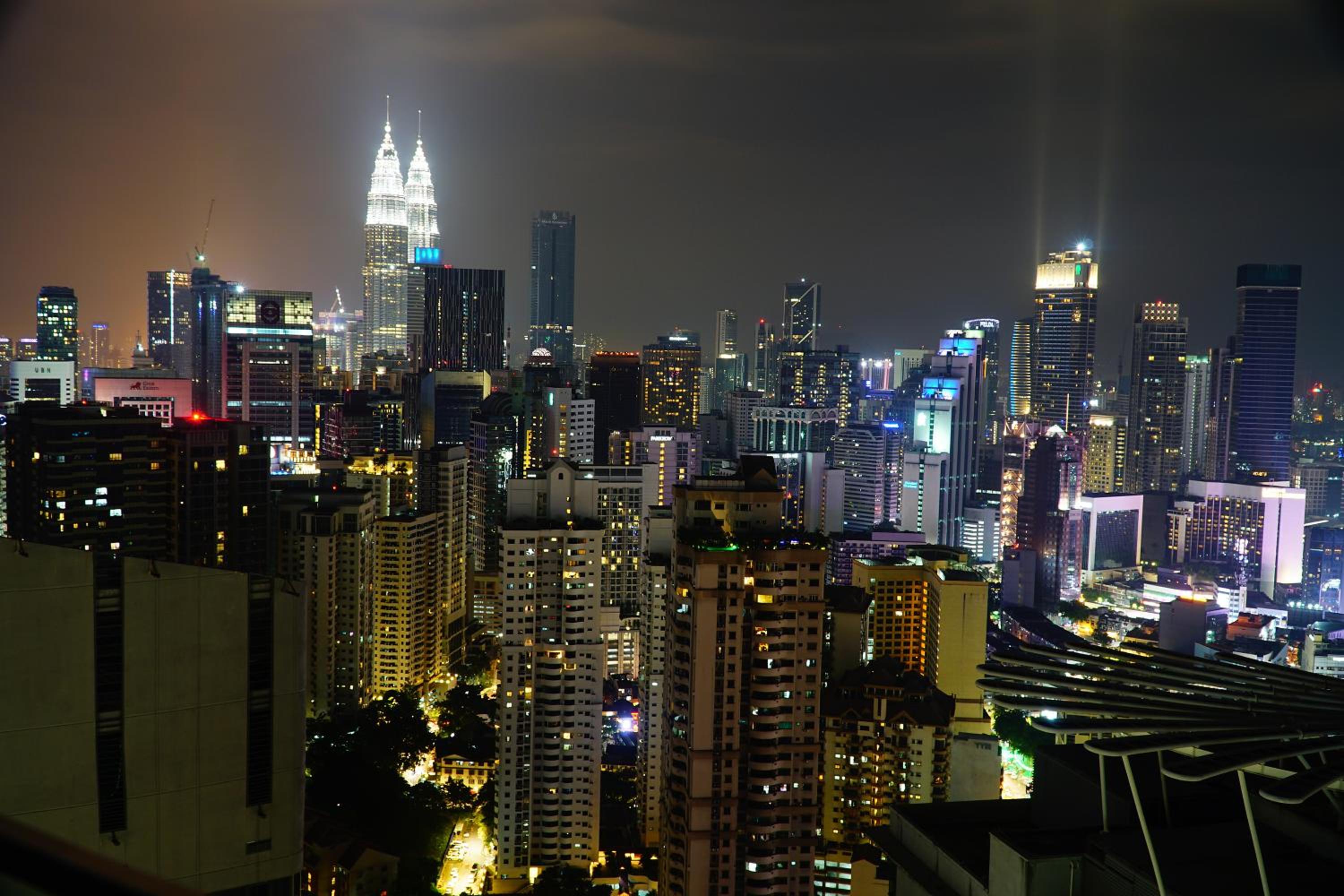 The Robertson Retreat - Modern Comfort & City Views In The Middle of Kuala Lumpur