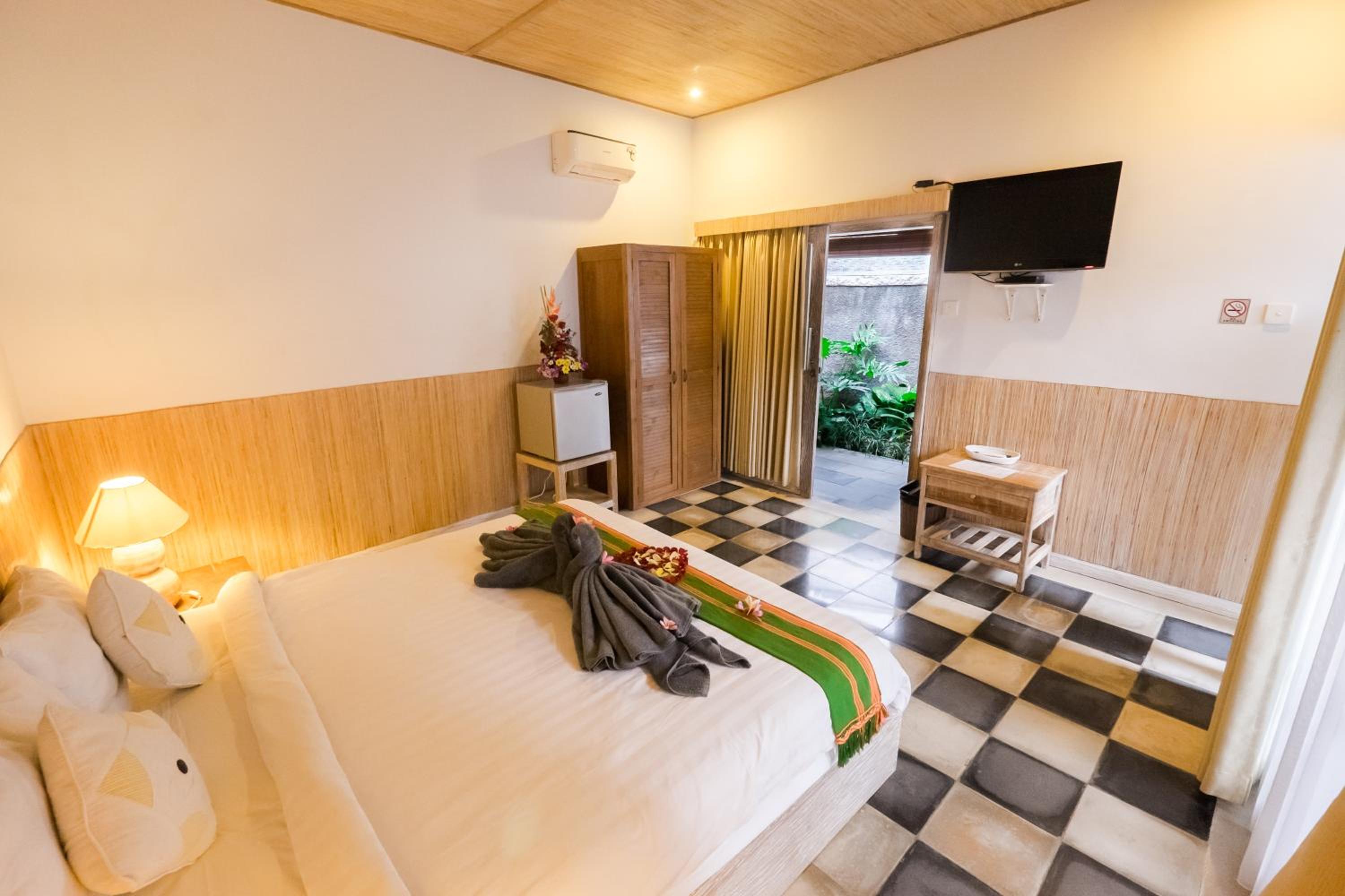 Kubu Betel Home Stay view 3