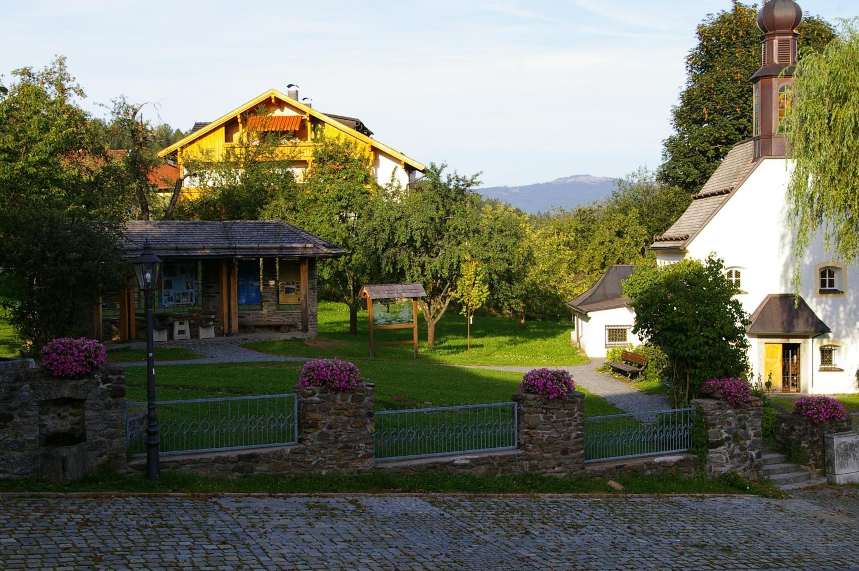 Photo 18