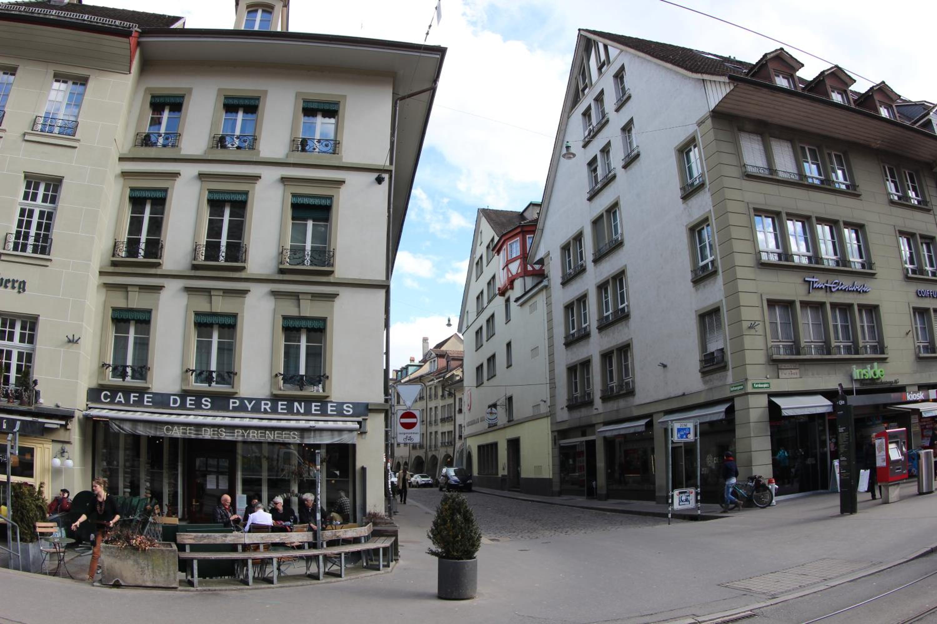 Photo 42
