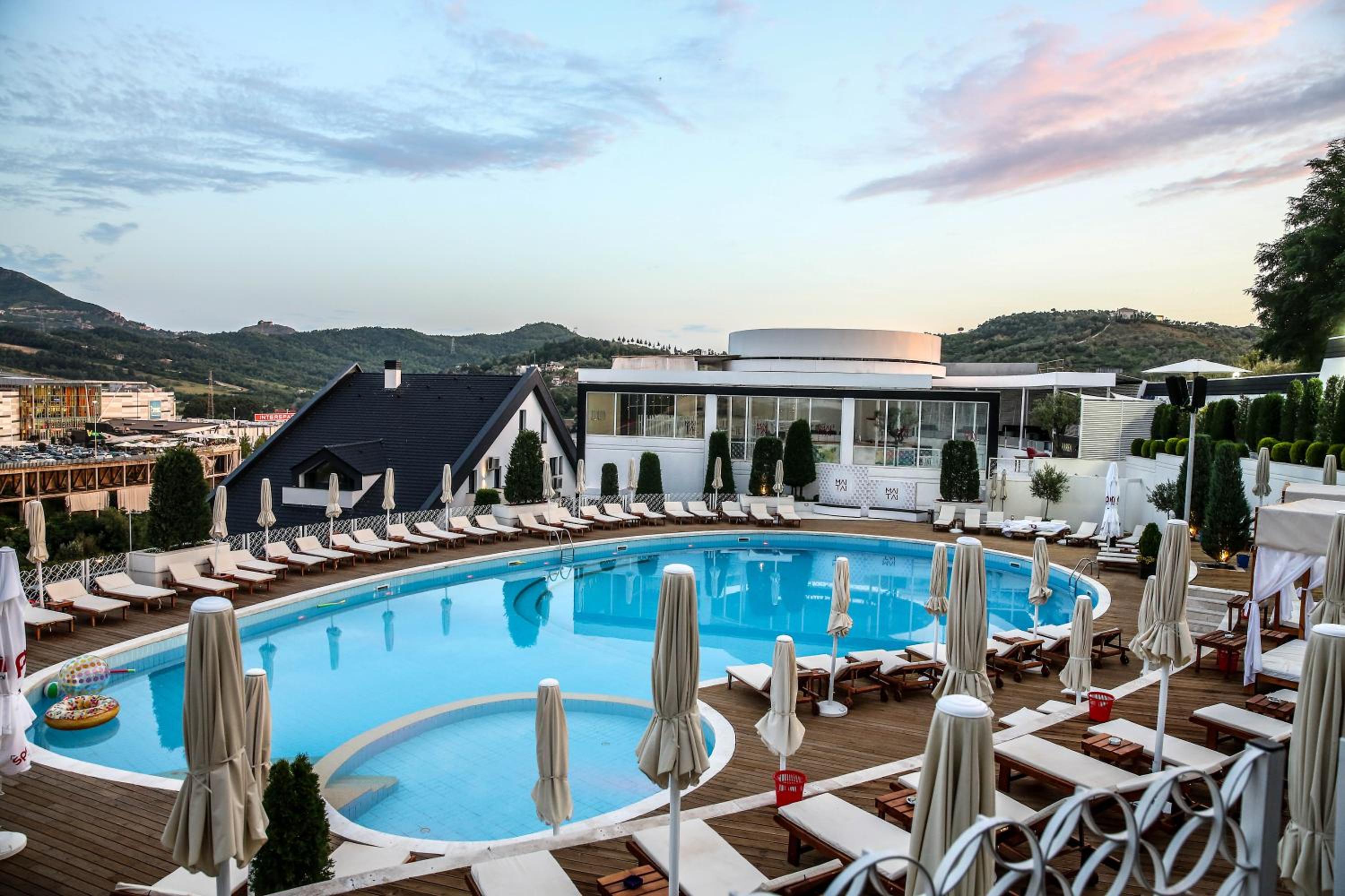 swimming pool