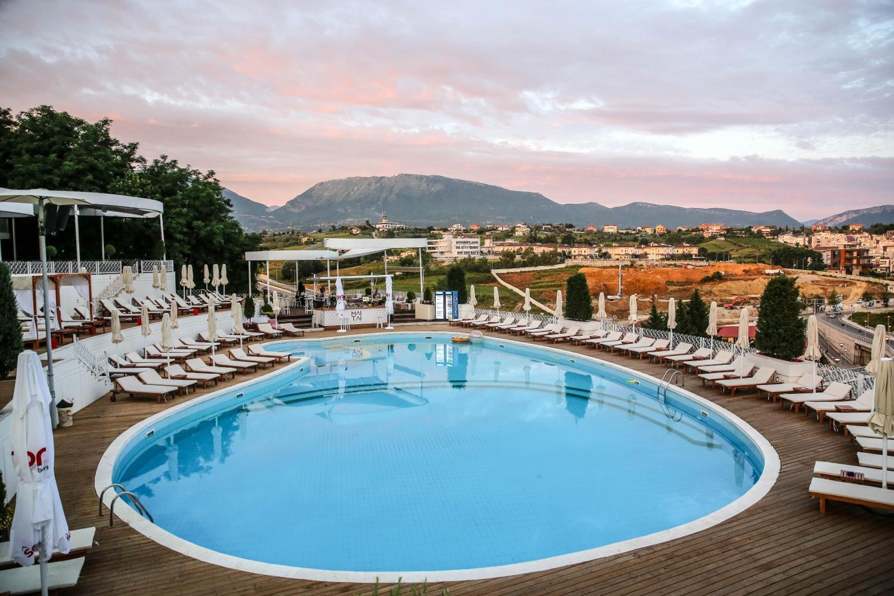 swimming pool