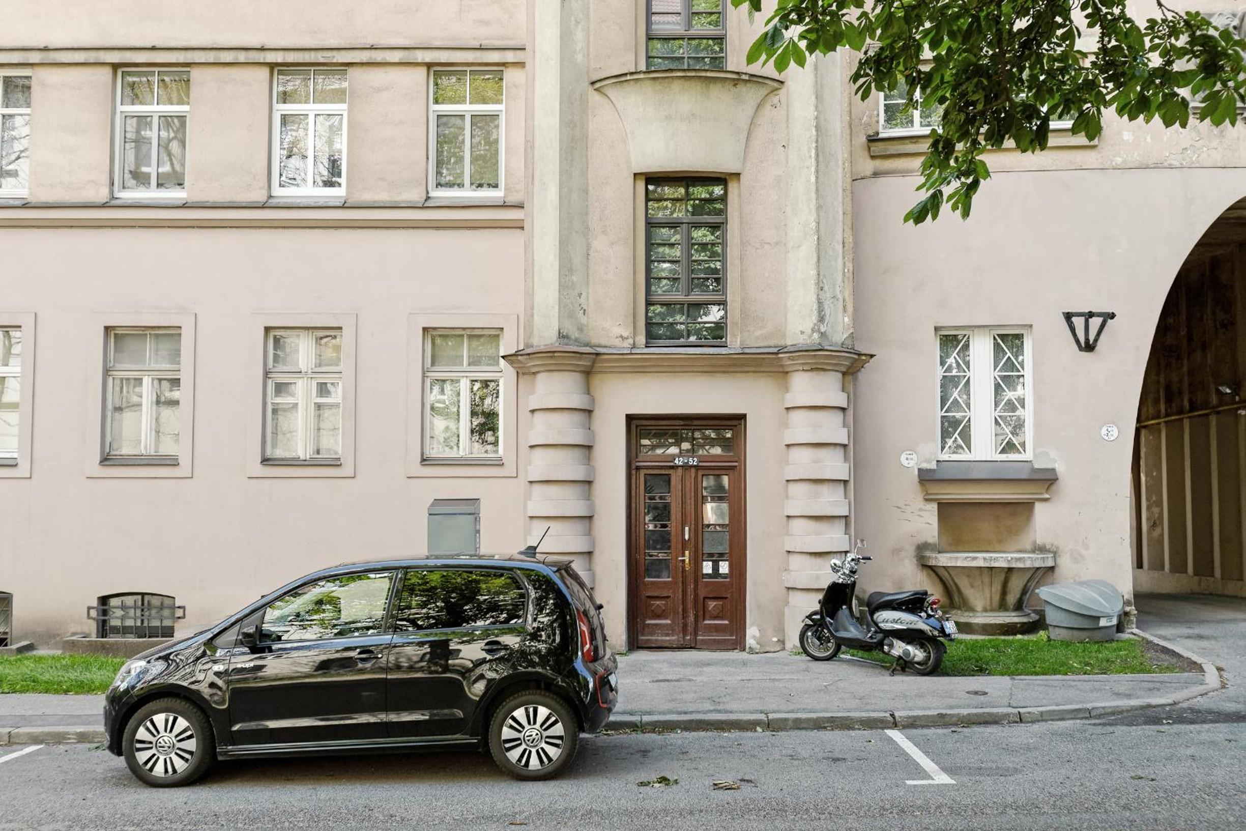 Hotel Ausekla Deluxe Apartment - Image 1