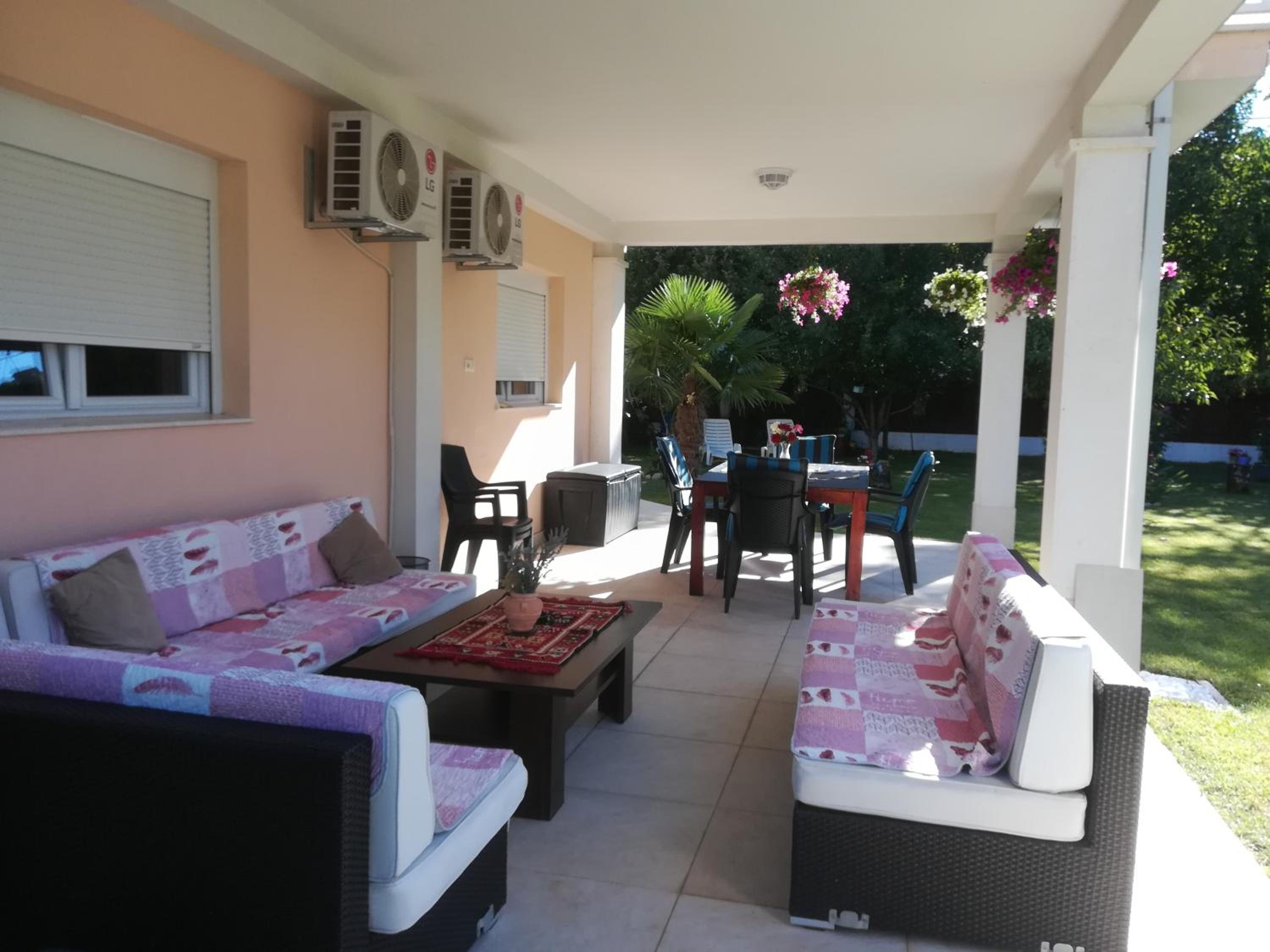 Riverside Guesthouse