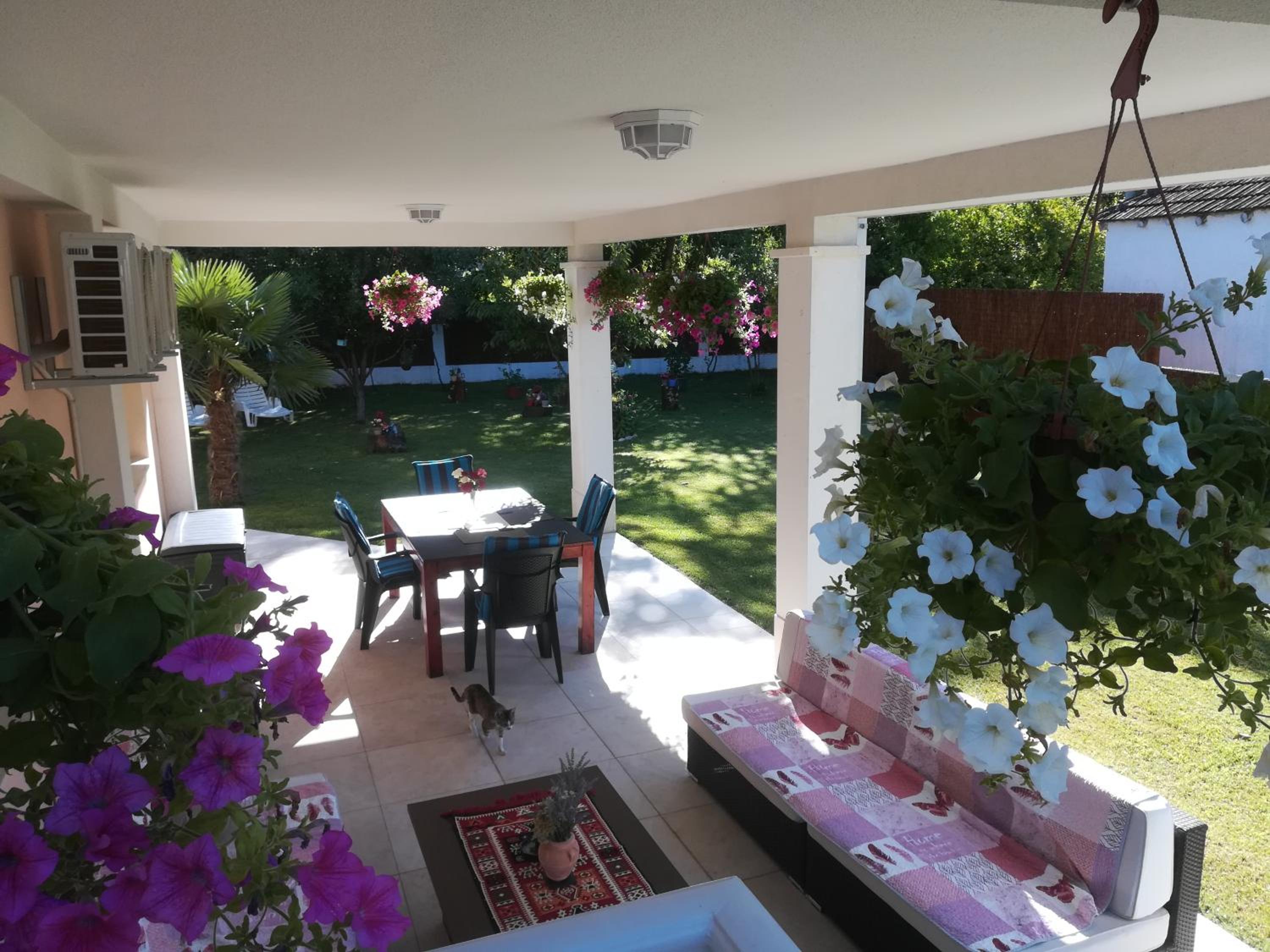 Riverside Guesthouse