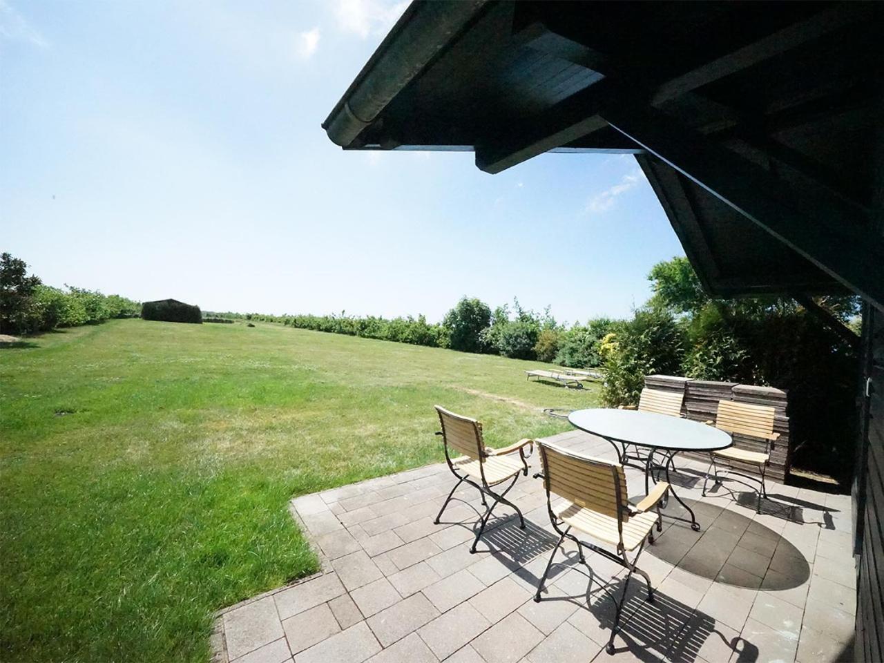 Terpstich 60A en Morsum — balance & terrace