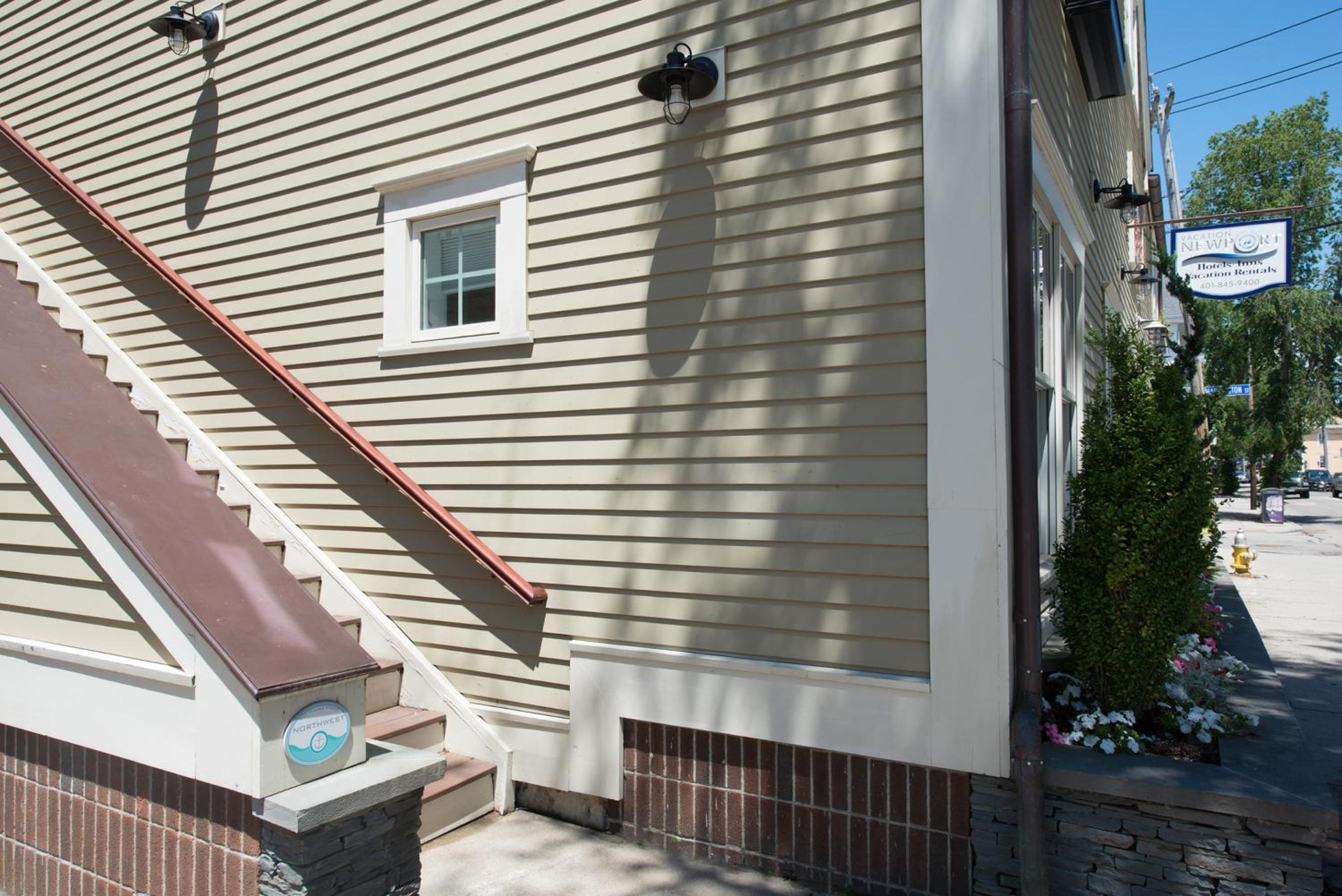 Hotel The Newport Lofts - 543 Thames Street - Image 1