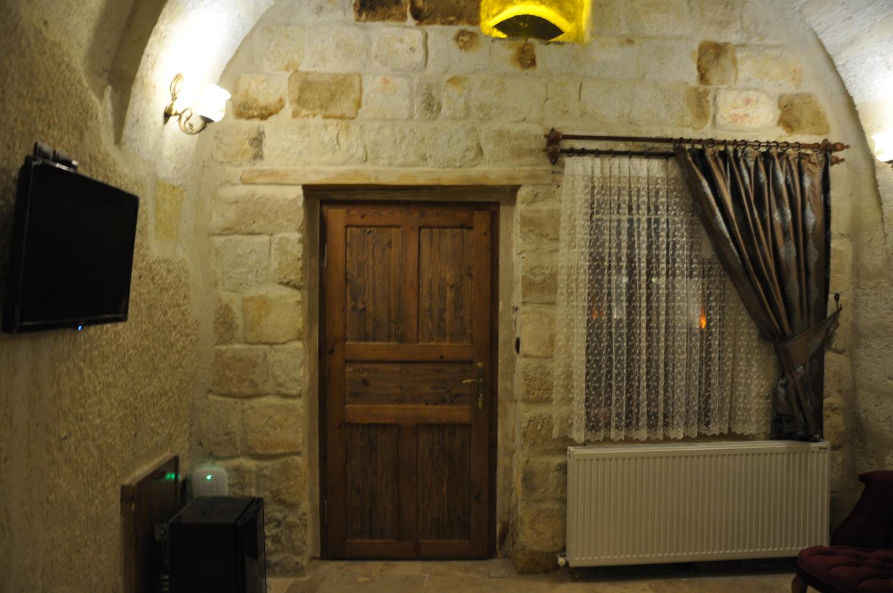 Çavuşin Cave House-Cappadocia - Image 11