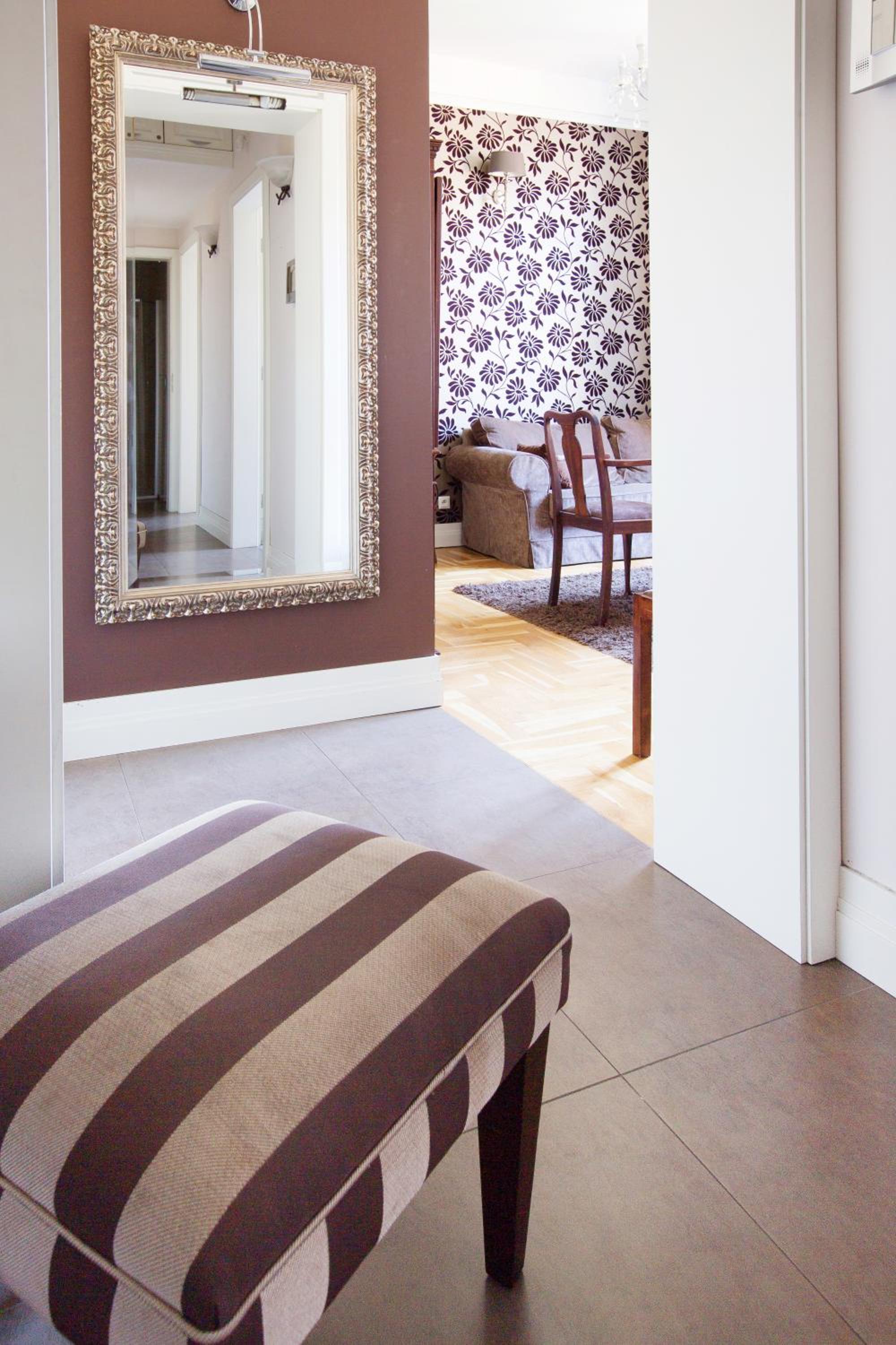 Select Suites by MB Apartments view 3