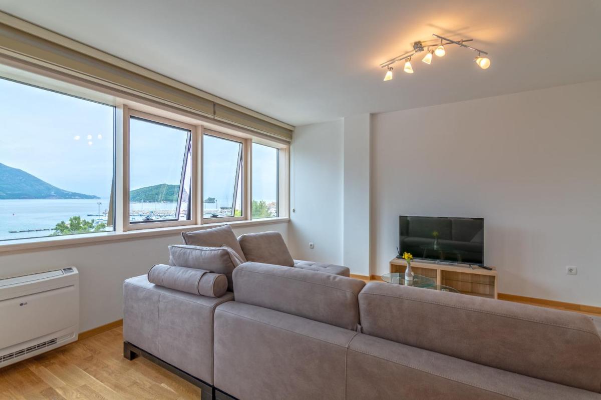 Luxury Seaside Apartments photo 3