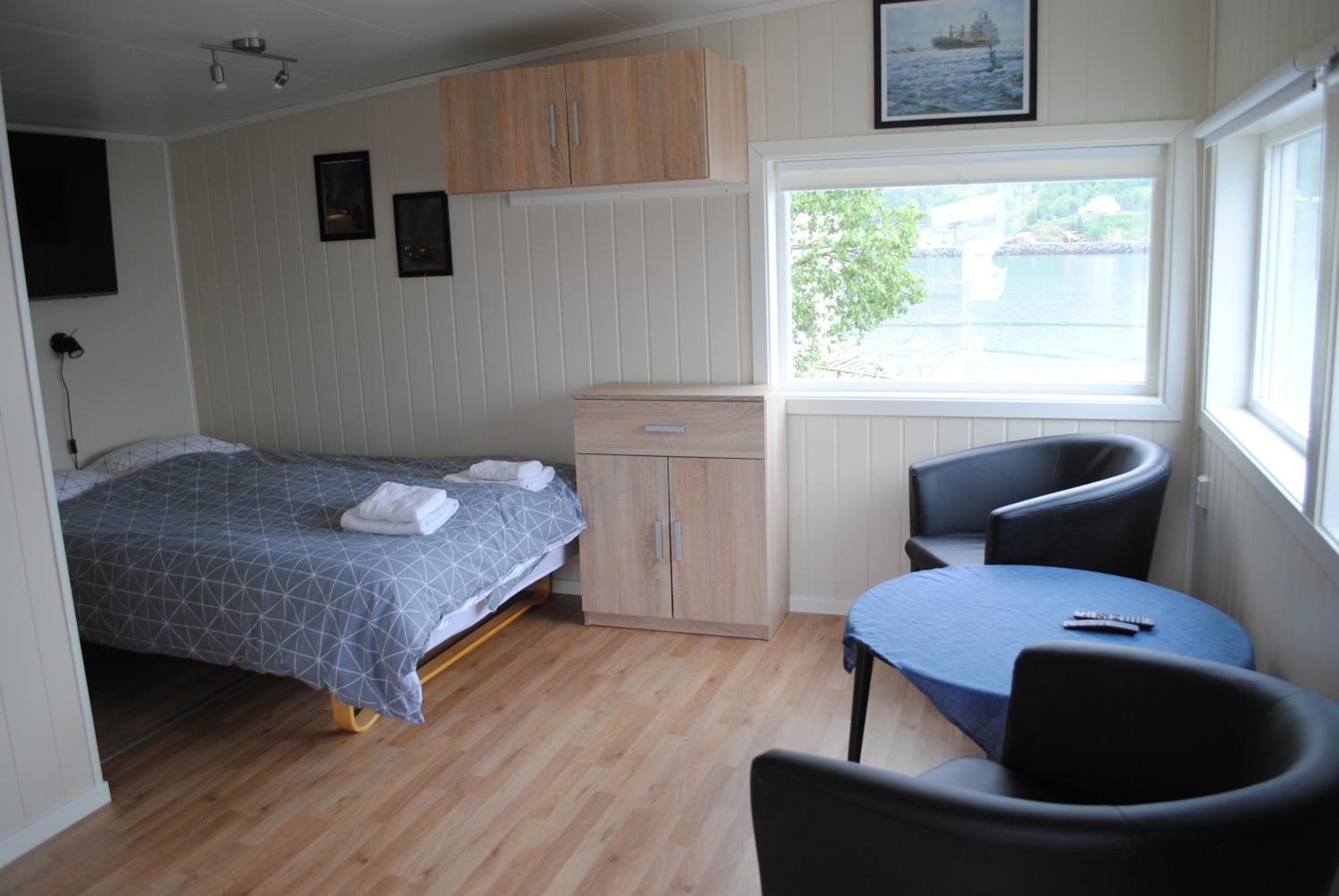 Furoy Hotel Apartments and Boating
