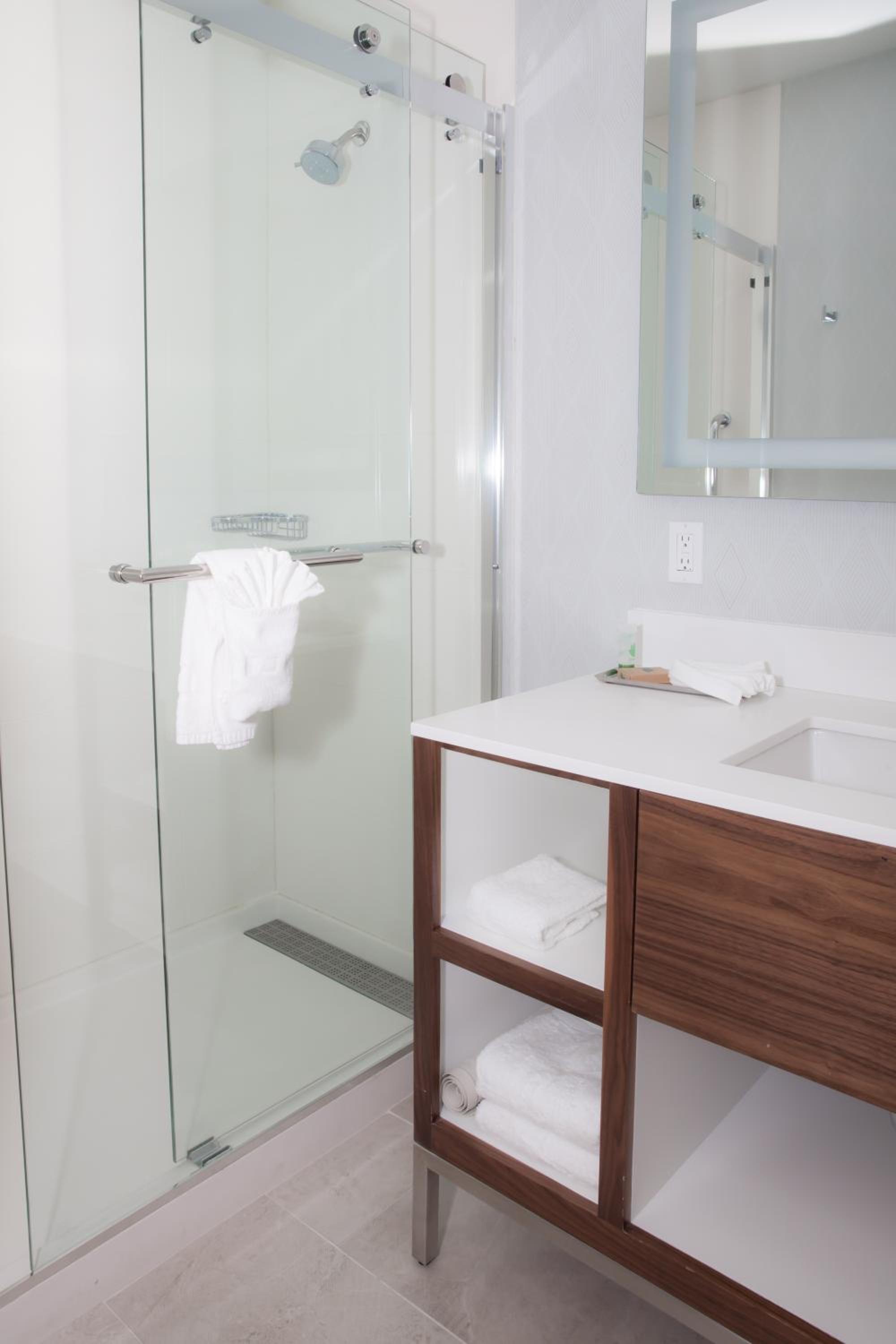Pasadena Rose  Crown Hotel - Property Image 5